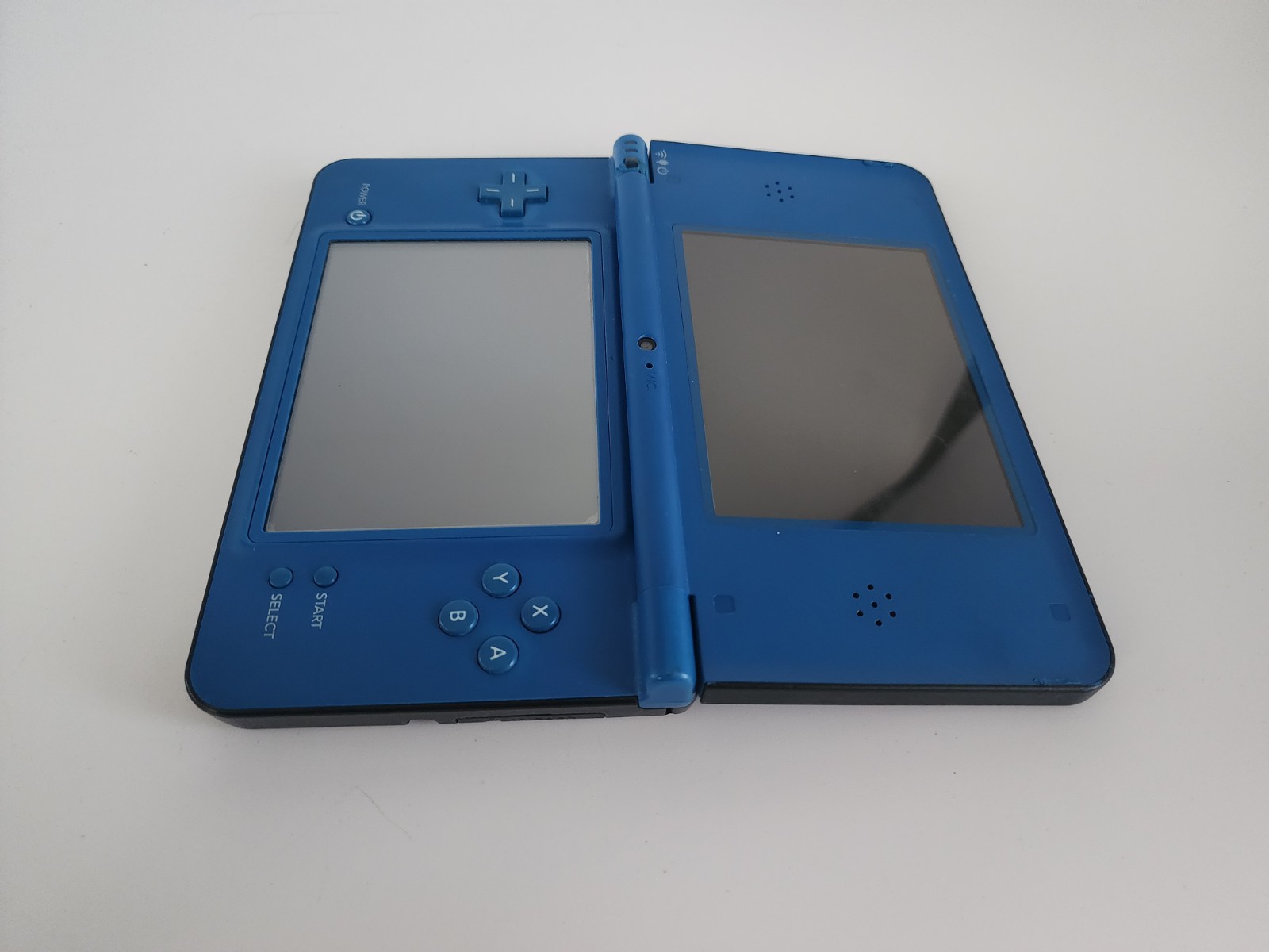 Nintendo DSi XL Handheld System Midnight Blue For Parts/Repair