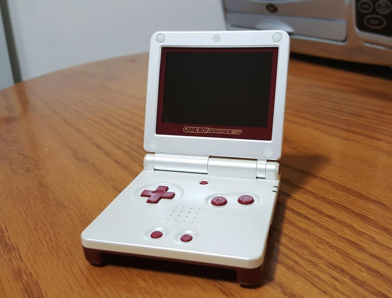 Nintendo Game Boy Advance GBA SP Famicom Limited Edition System AGS 001 NEW
