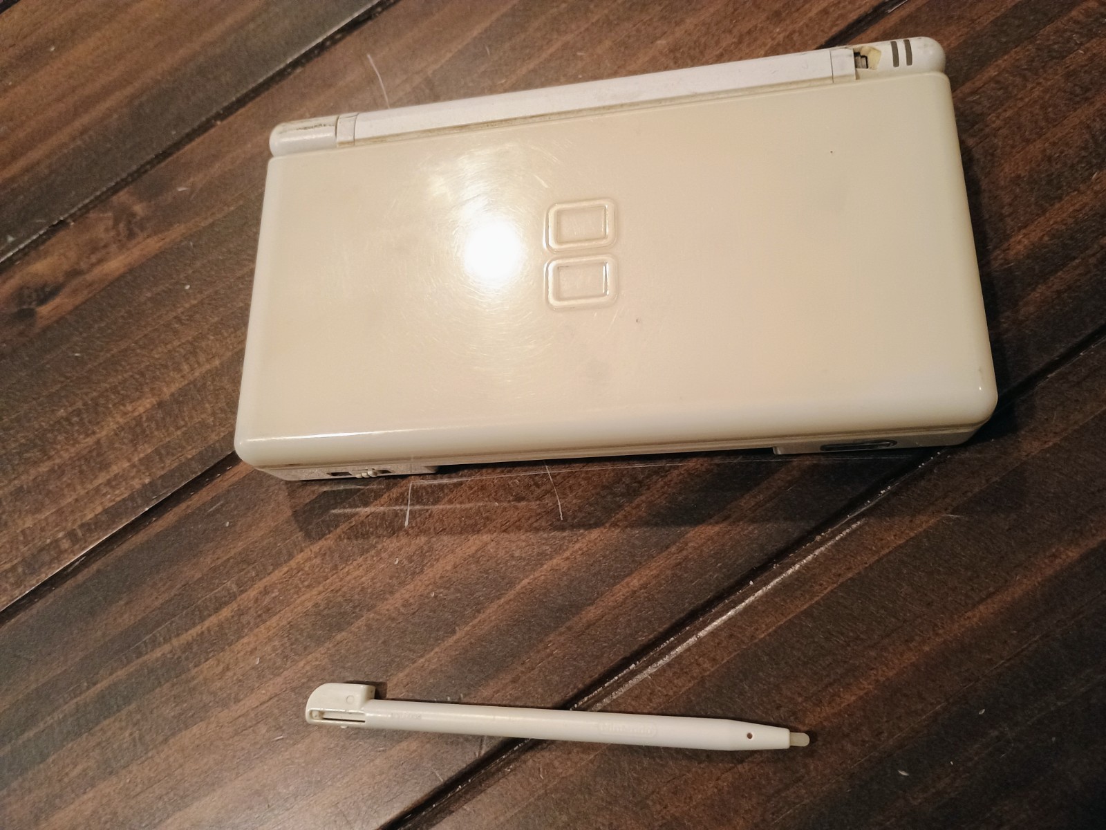 Nintendo DS Lite Handheld System White (Read Description)