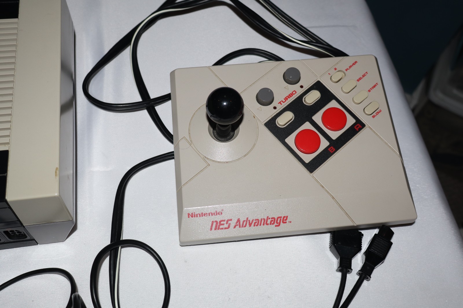 Nintendo NES Console controllers A/V cord powers On Red Blinking Light w Sticker