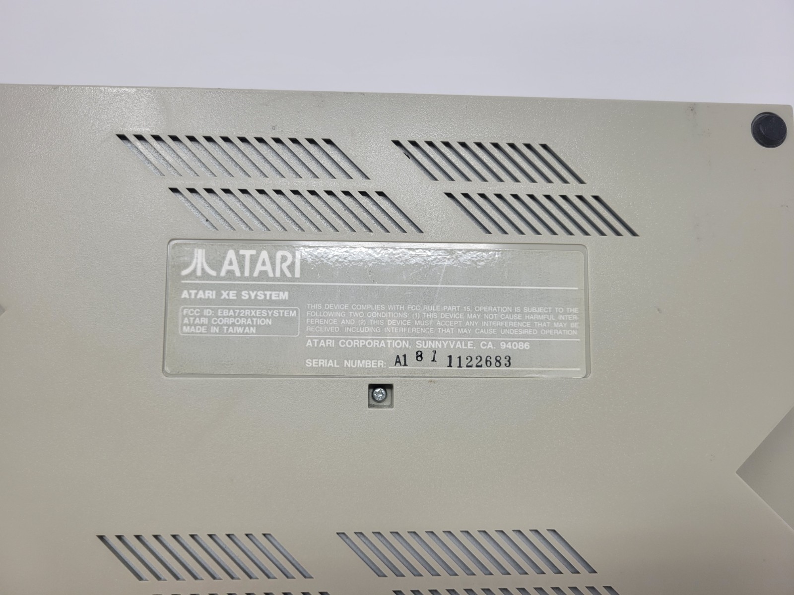 Atari XE System Console + Light Phaser + 2 Games + Manuals Untested Free US Ship