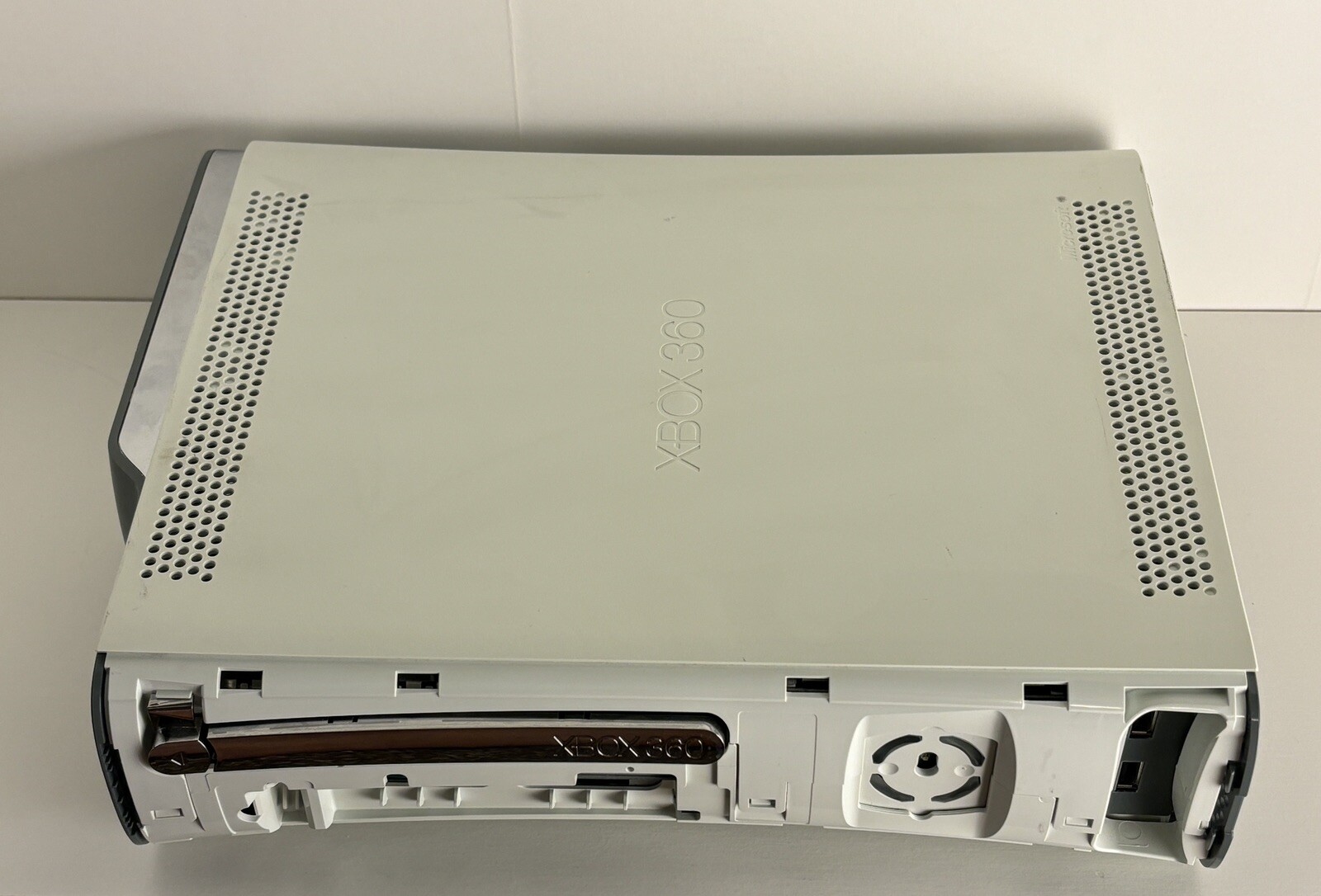 Microsoft Xbox 360 Console – Matte White With HDD – Doesn’t Play Discs