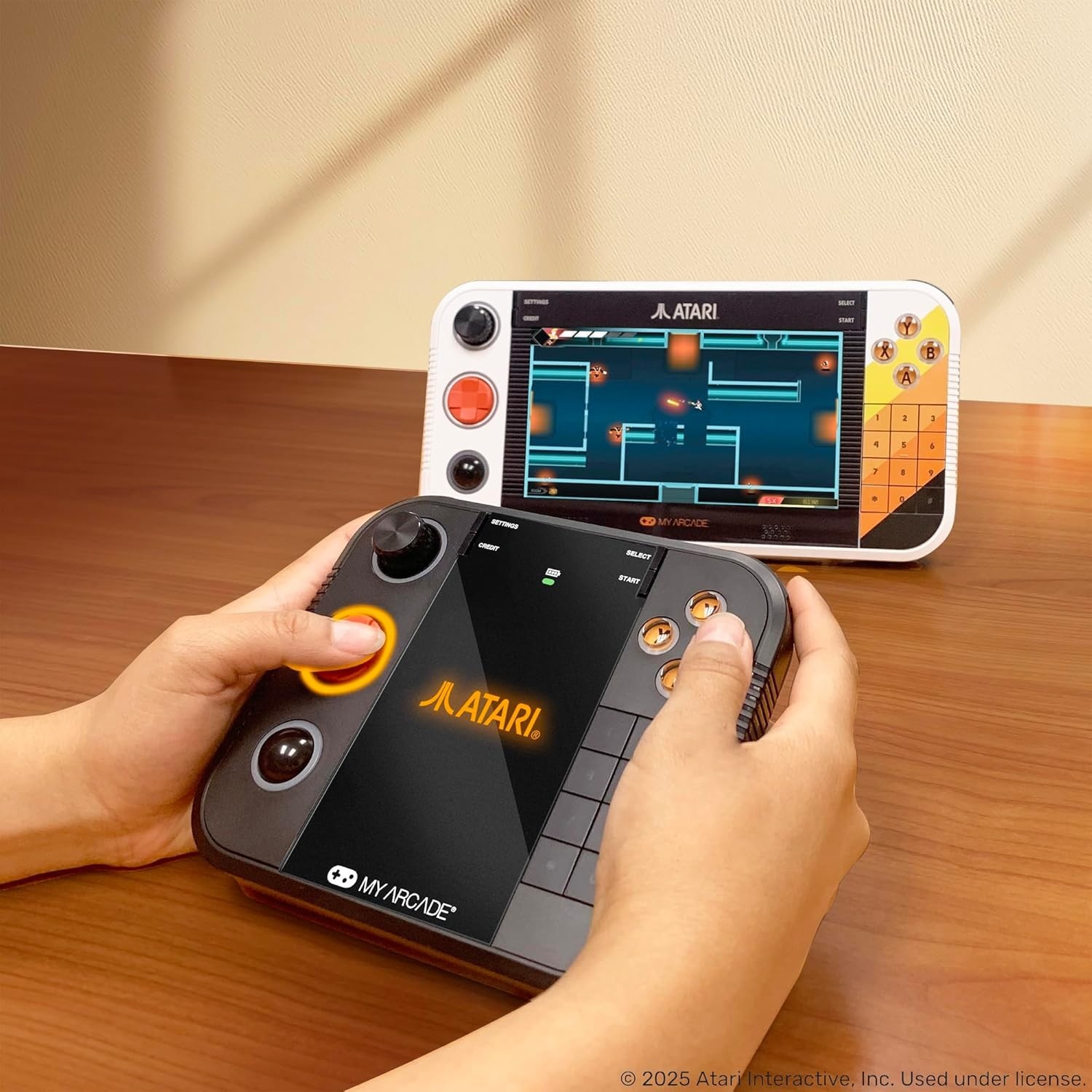 Atari Gamestation Go: Rechargeable Battery, Over 200+ Preloaded Retro Video G…