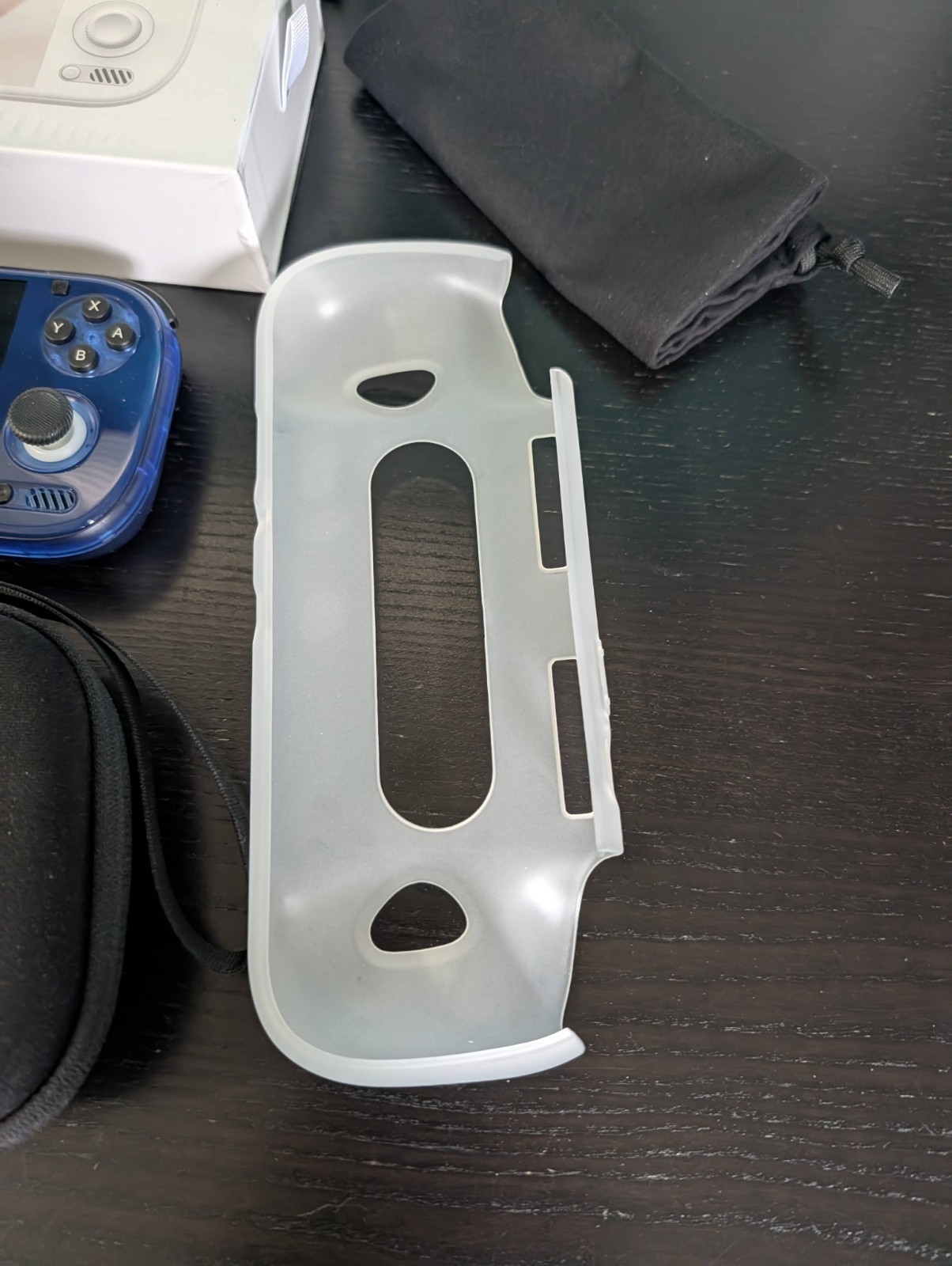 AYN Odin 3 Max – 16/512GB – Clear Blue – Grip, Shell, Case & More Included