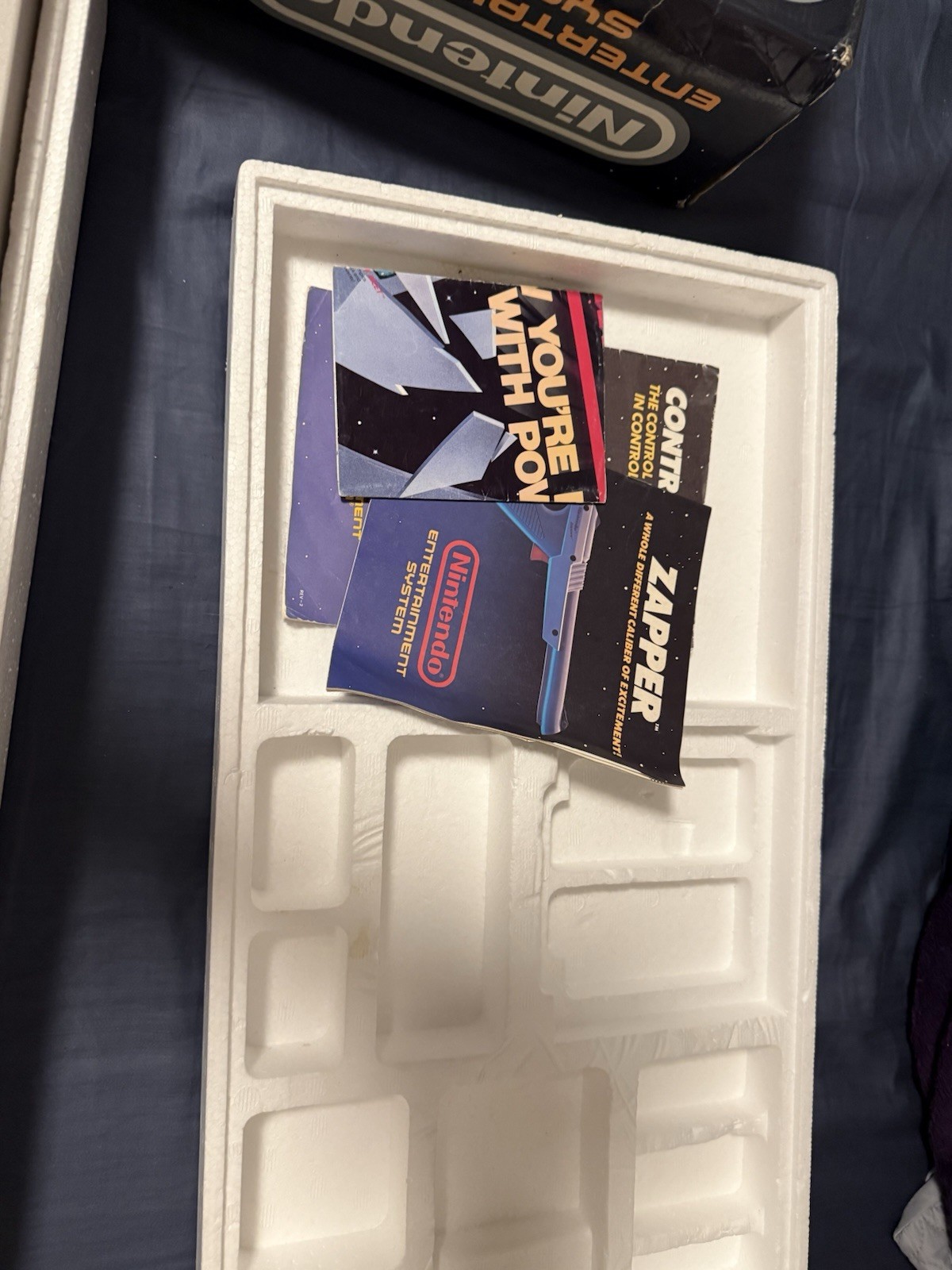 Nintendo Entertainment System NES Action Set Console Complete in Box CIB