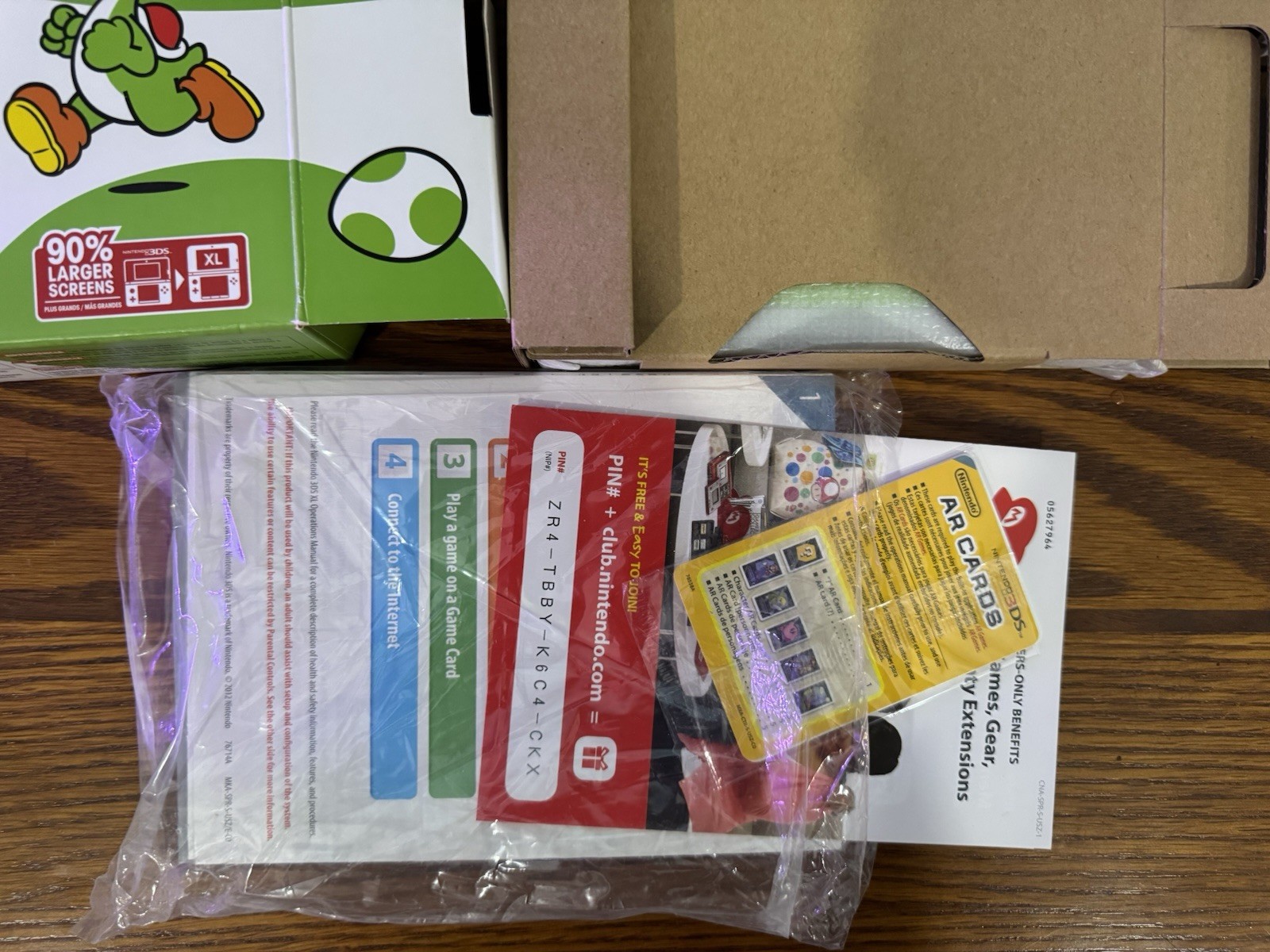 RARE! Yoshi 3DS XL Console IN ORIGINAL BOX w/ Stylus, charger, and Manual