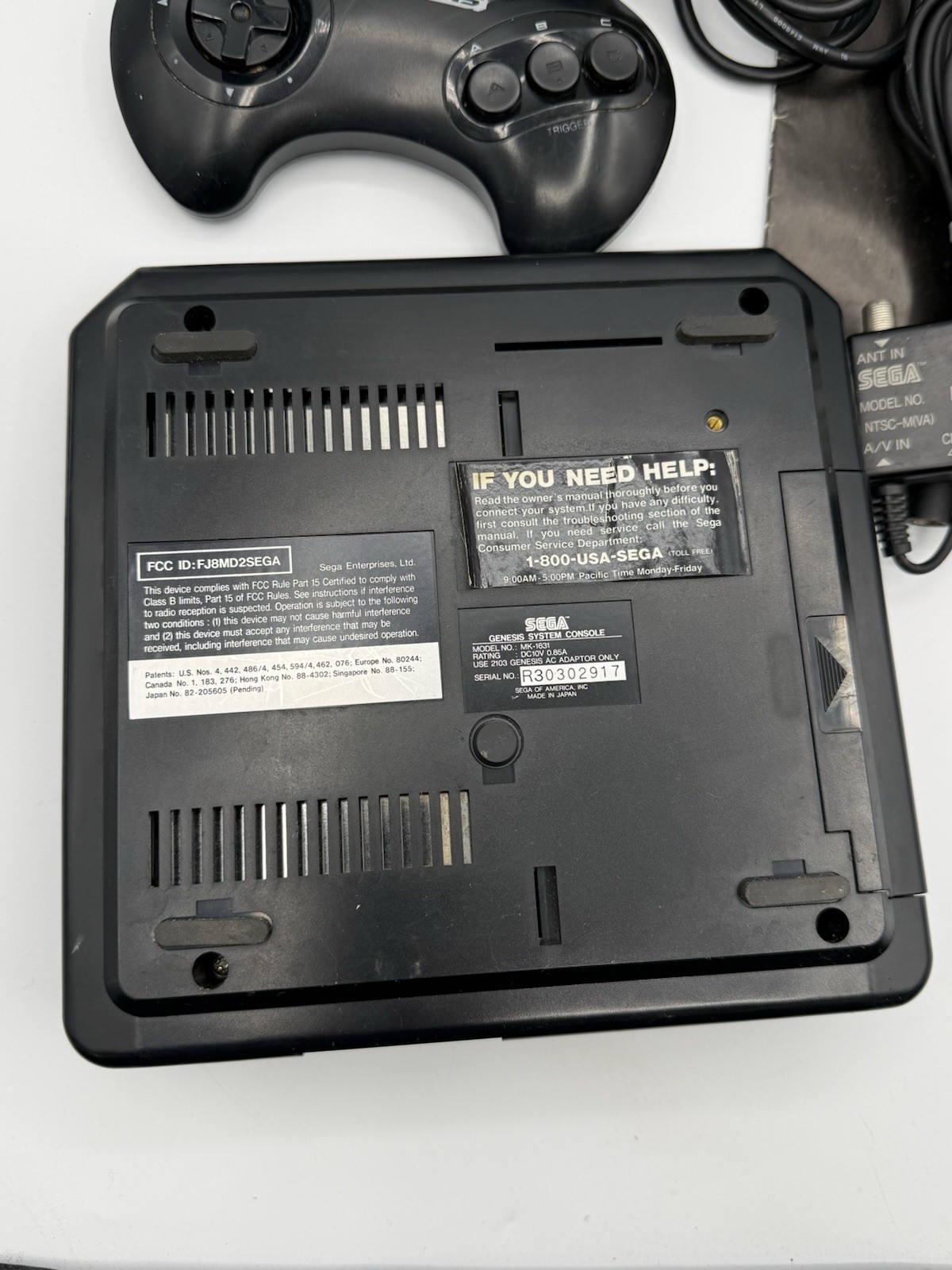 Sega Genesis Model 2 MK-1631 Console System + 2 Remotes / Cables & Manual TESTED