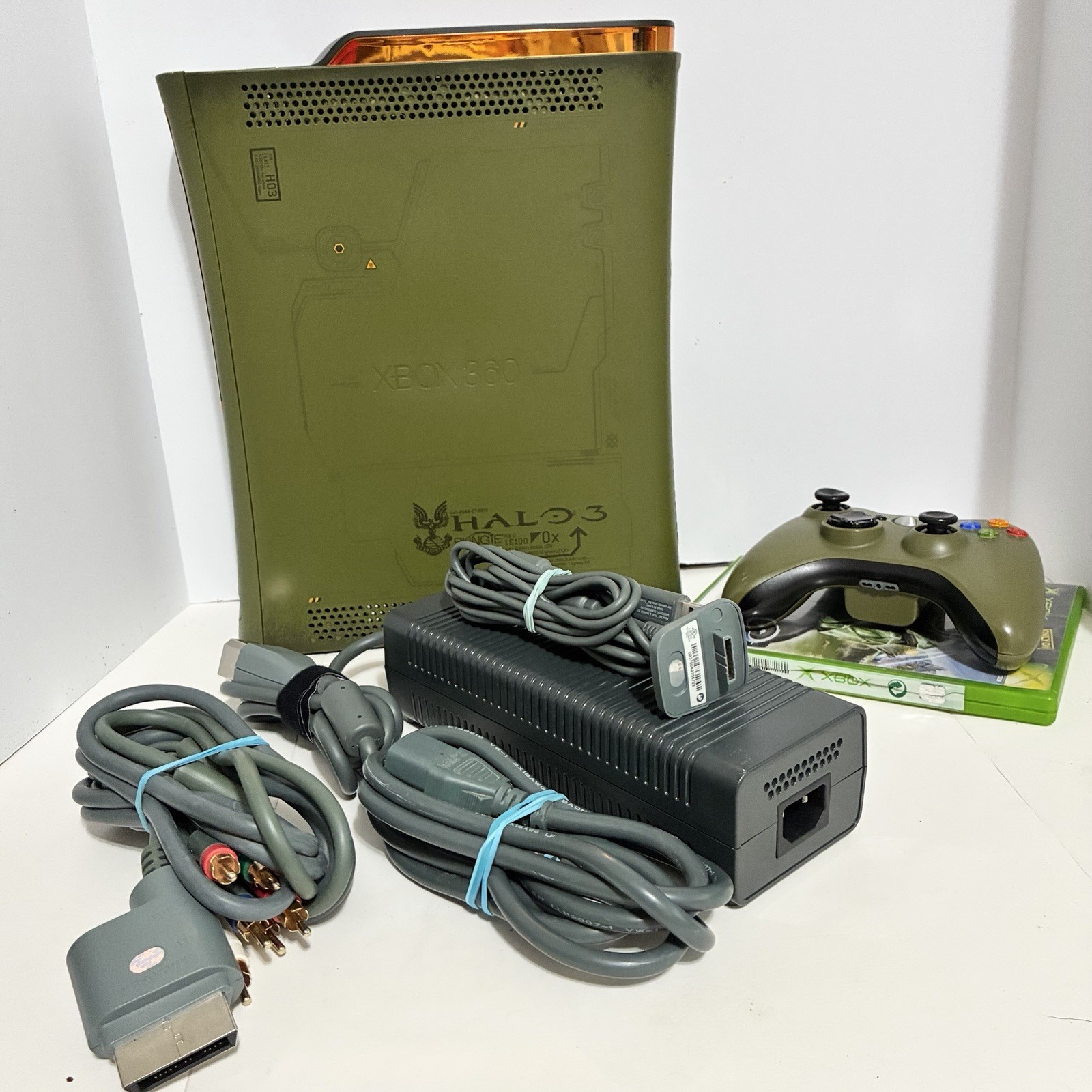 Microsoft Xbox 360 Halo 3 Special Edition Console Bundle – Excellent Condition