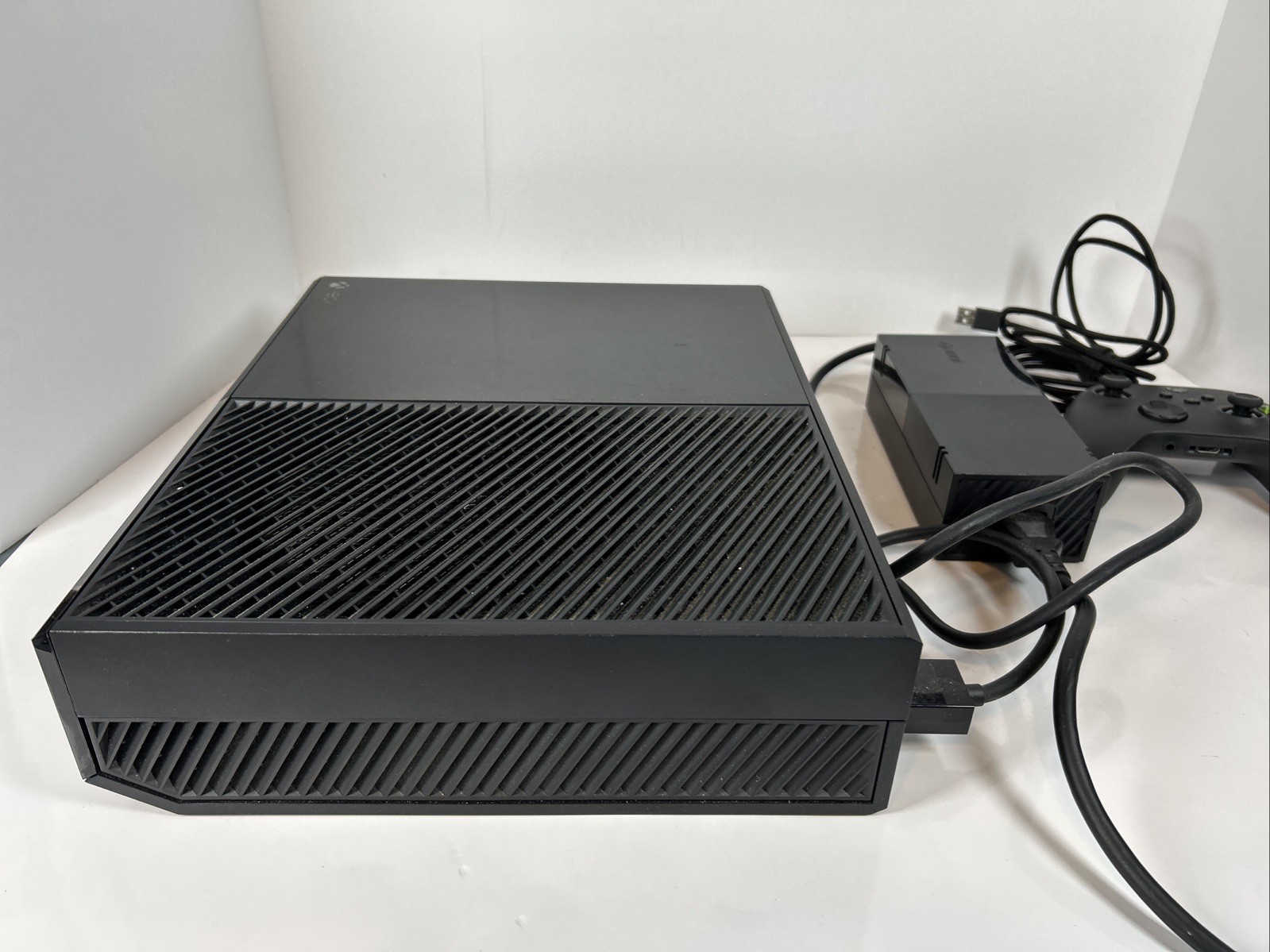Xbox One Original Pre Release Console Bundle Model 1540 MFR Date 2013/9/9 Tested