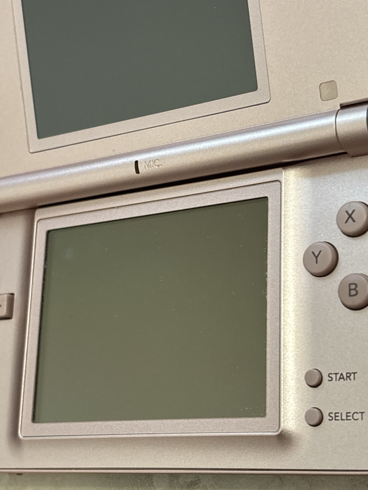Nintendo DS Lite Metallic Rose With Charger And Stylus Complete In Box Very Good