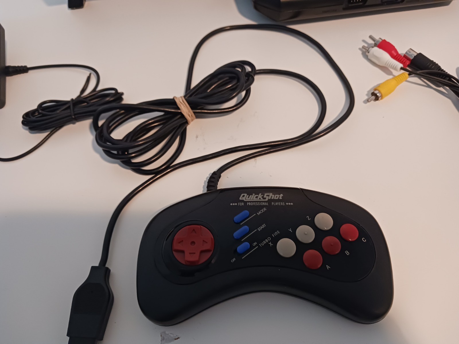 SEGA Genesis Console Model 2 MK-1631 Bundle + Authentic Sonic 2 + 1 Controller