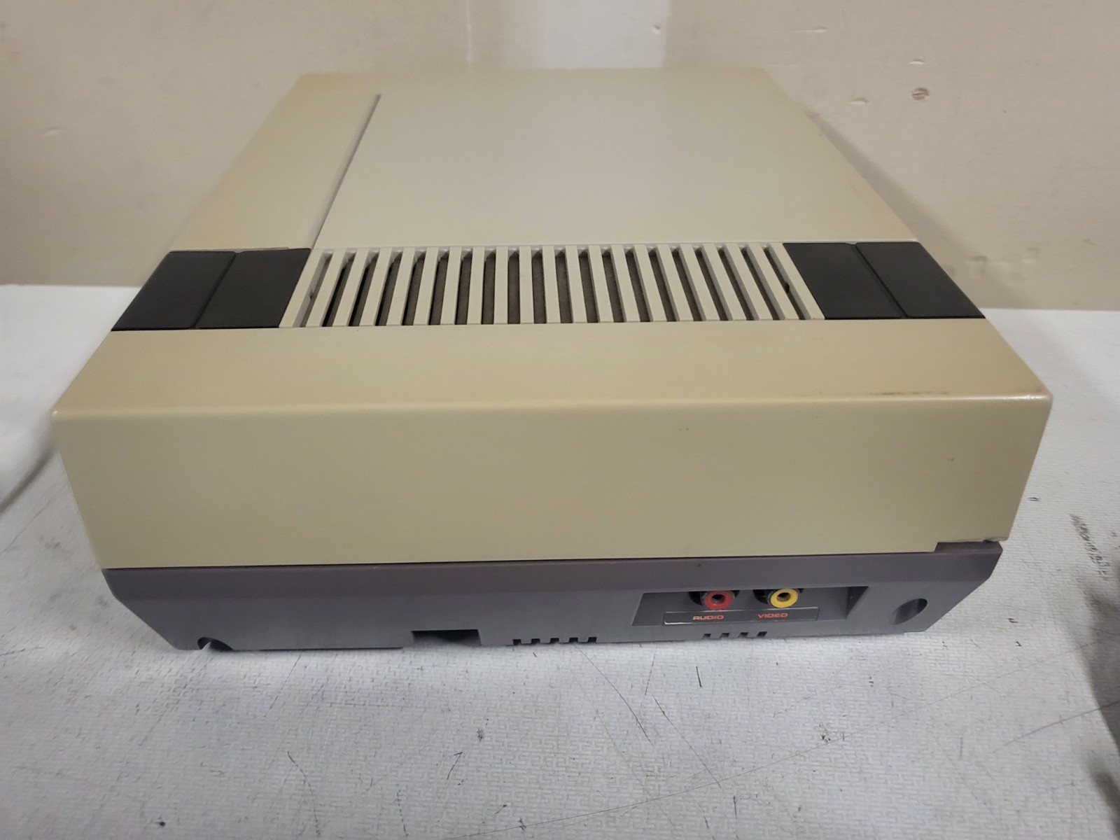 Original NES Nintendo System Console – New 72 Pin, Green Power Light WORKS!