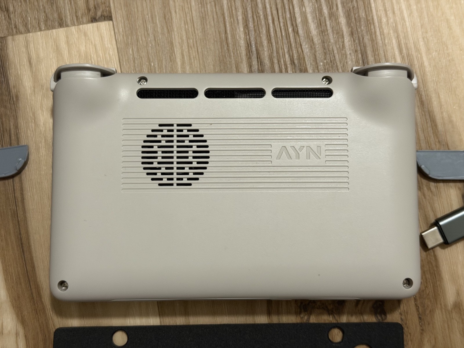 AYN Thor Rainbow Max 1TB STORAGE – 16GB RAM Batch 2