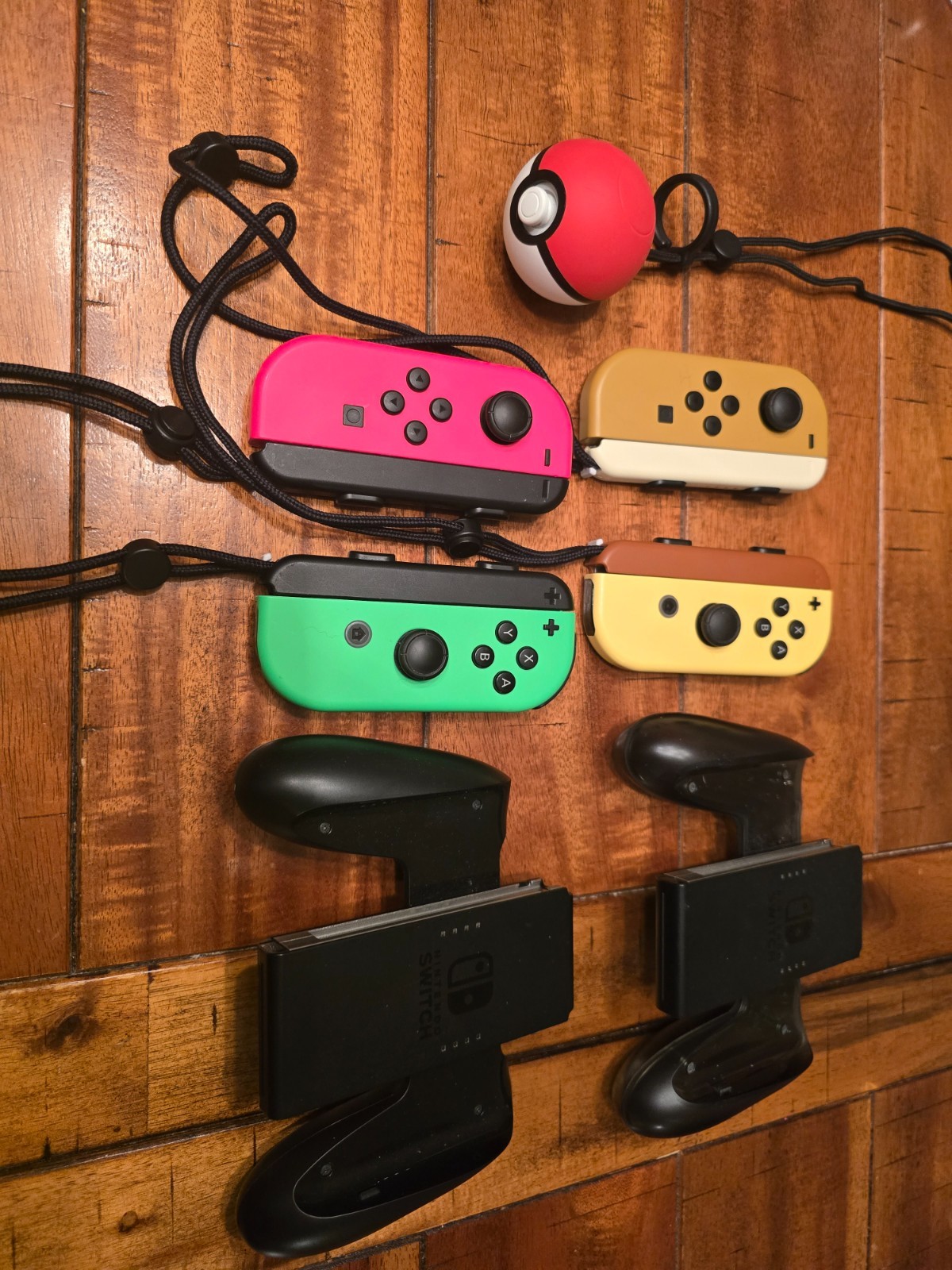Nintendo Switch Console Let’s Go Pikachu! + Poke Ball Plus Edition