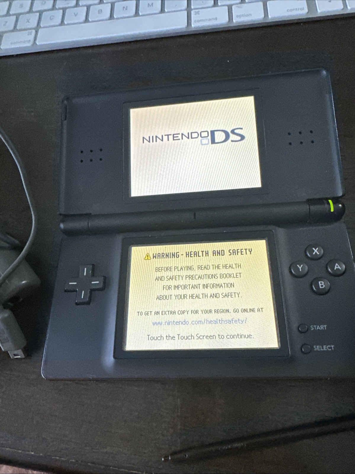 Nintendo DS Lite 32MB Handheld System – Black (USG-001)