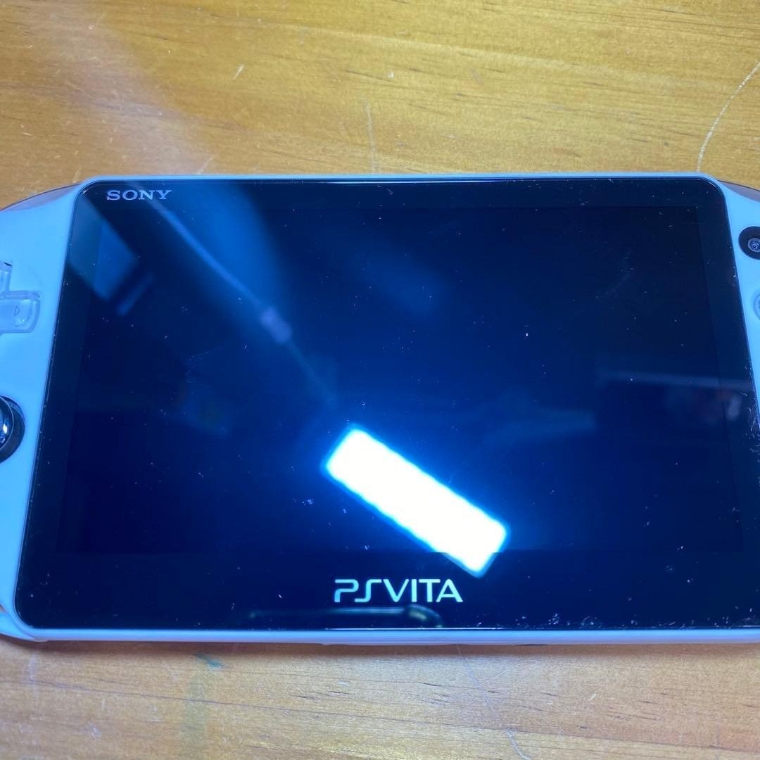 PSVITA 2000 Console, Glacier White 6257 From Japan