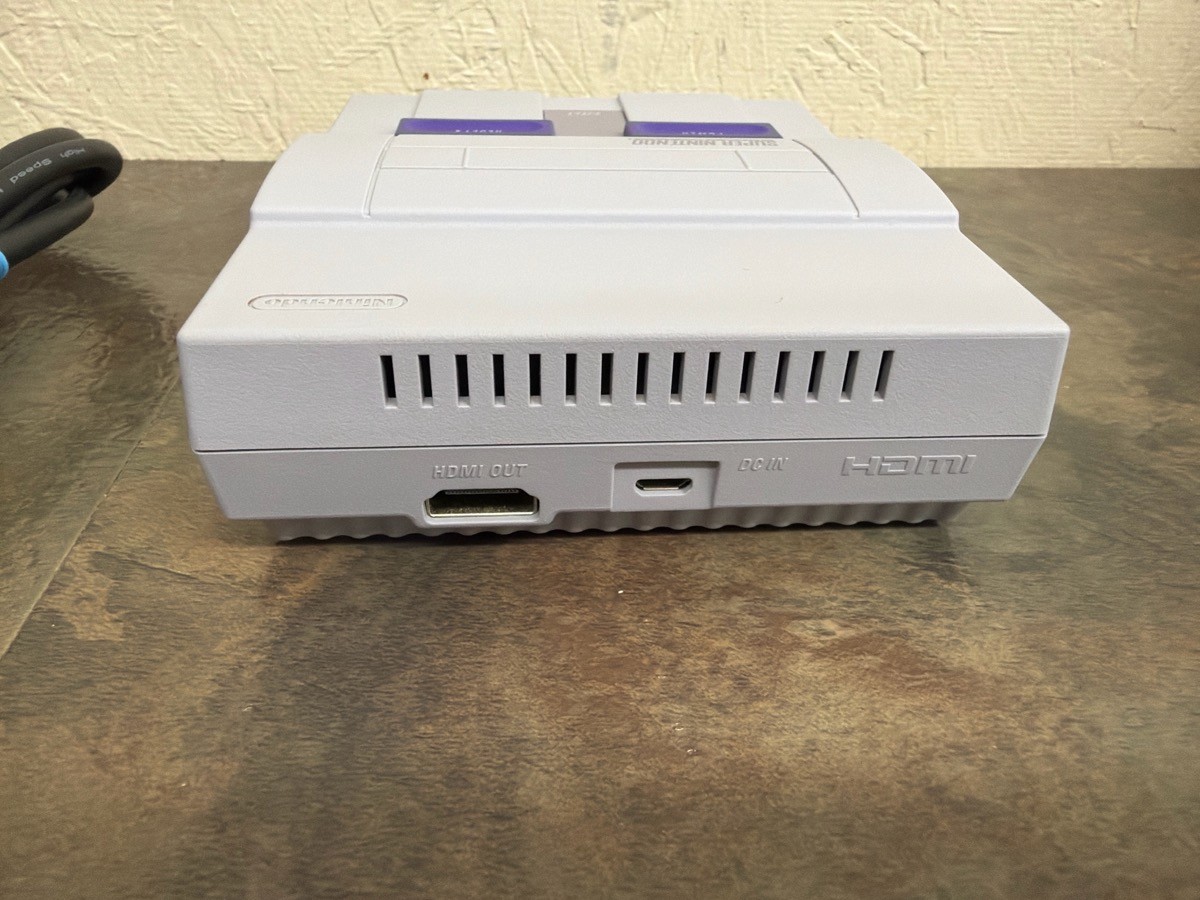 NINTENDO SNES CLASSIC EDITION MINI CONSOLE CLV-201 – TESTED (WBP018407)