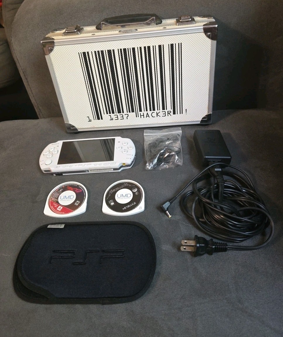 Sony PSP 3001 Handheld Console Bundle Pearl White – Tested & Working *Read DESC»