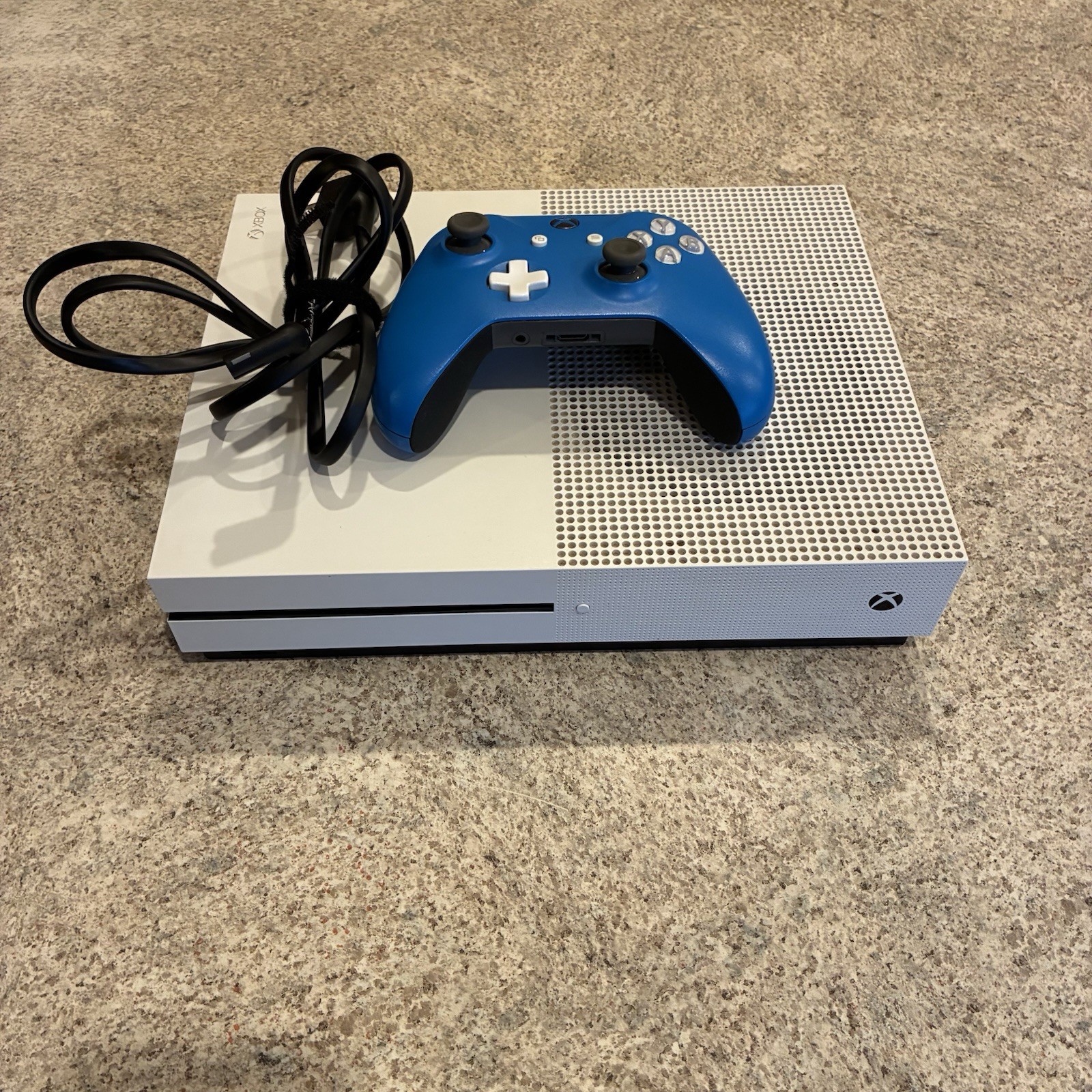 Xbox One S Console Bundle w/ Controller & Cords Tested Working 500gb