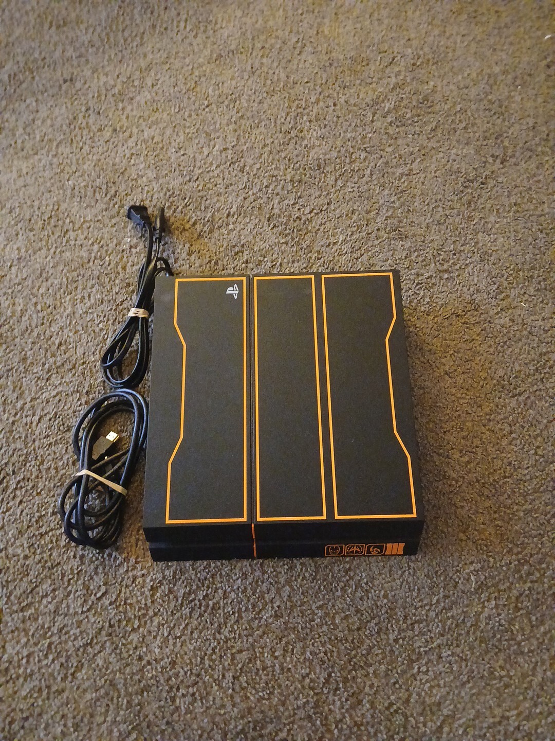 PS4 Limited Edition Call Of Duty Black Ops 3 Console w/ game & Controller