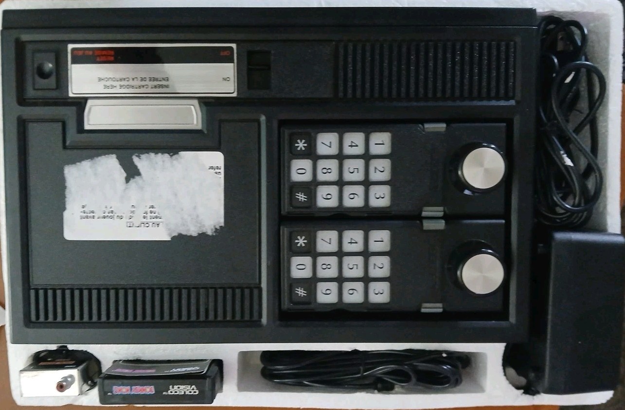 Original Authentic ColecoVision Console 1982 Looks New & Box/Console Bilingual