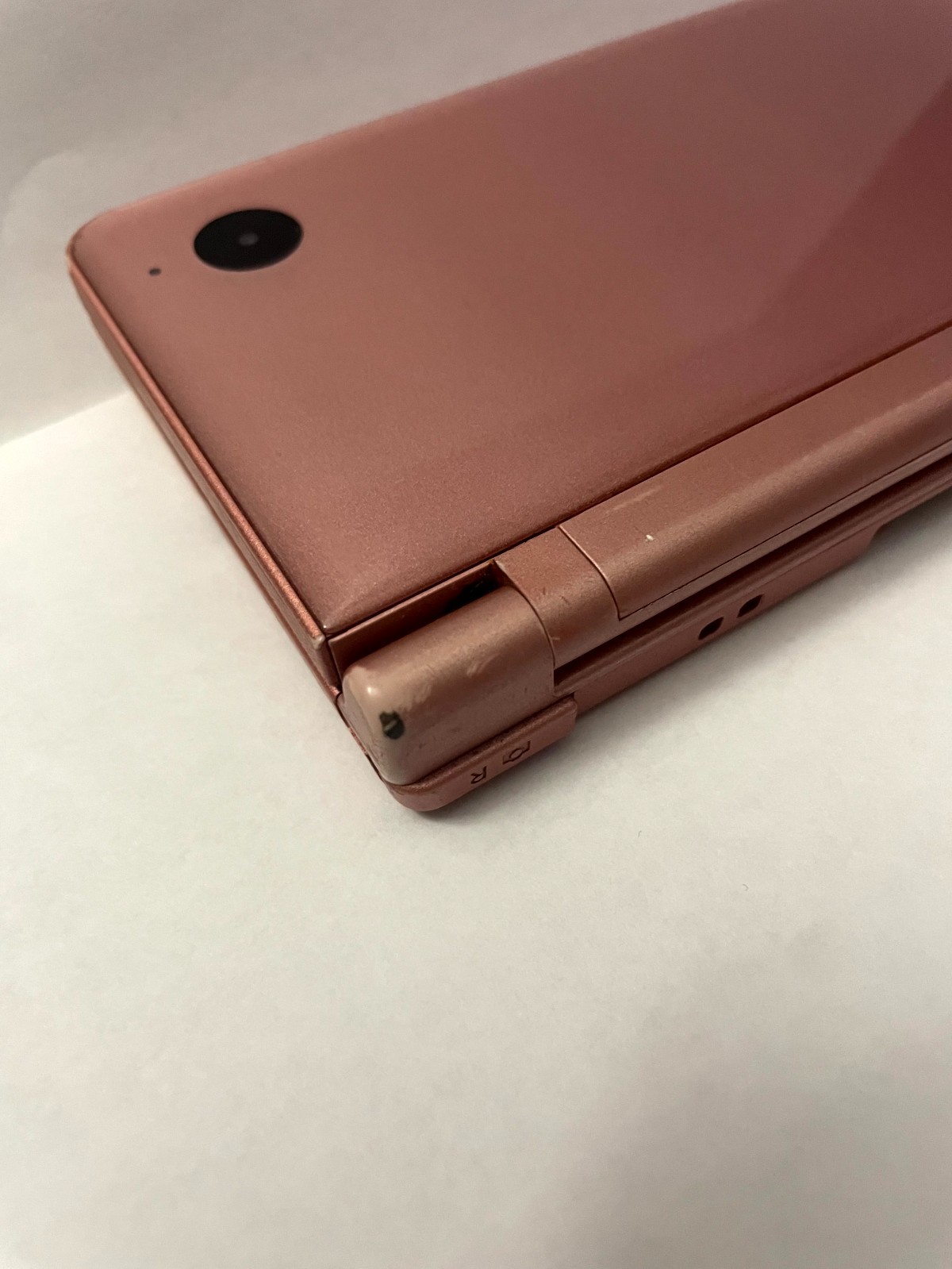WORKING! Nintendo DSi XL Metallic Rose Pink UTL-001: NO STYLUS SD CARD CHARGER!