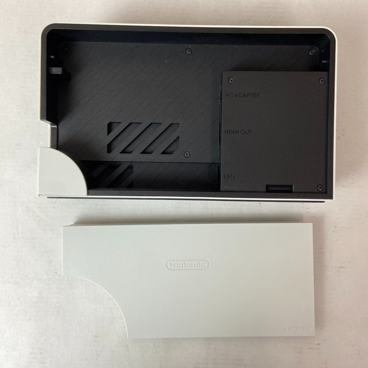 Nintendo Switch OLED Model Console – White (HEG-001) – Function Tested w/Box