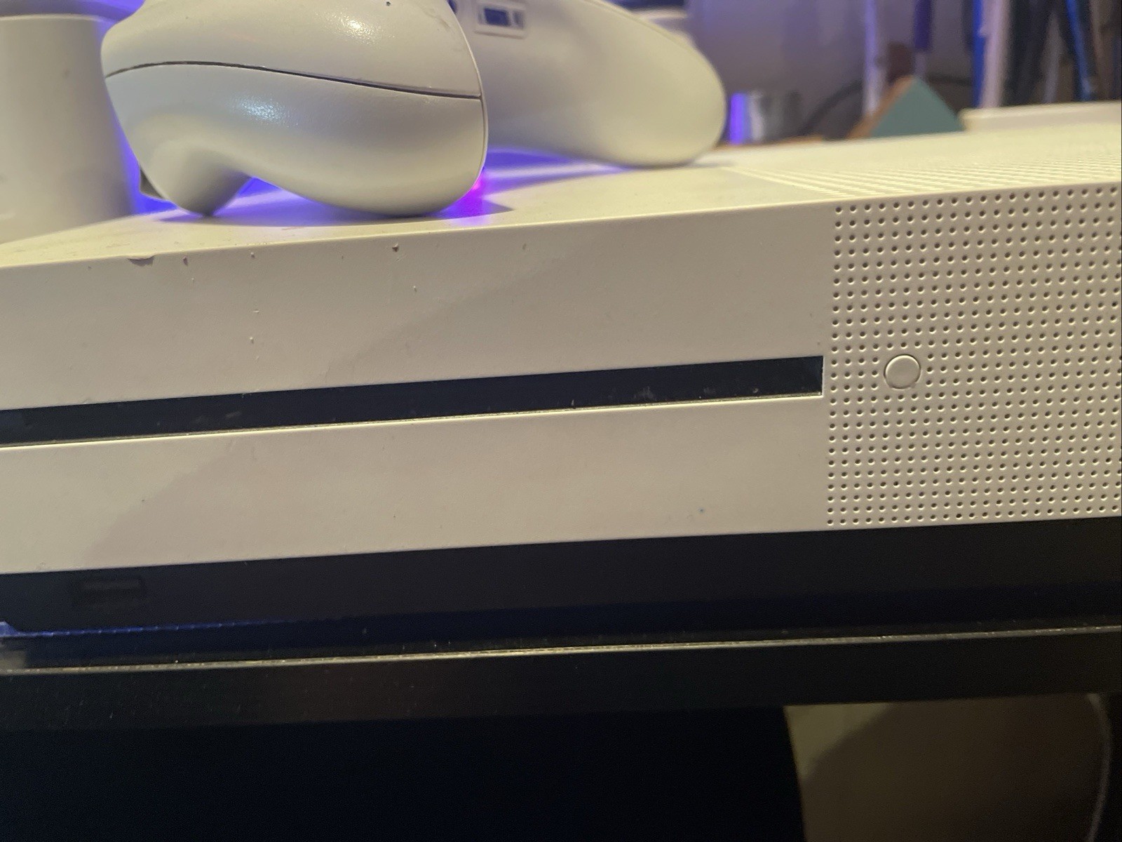 Microsoft Xbox One S White Console 1TB With Controller And Power Cord No HDMI