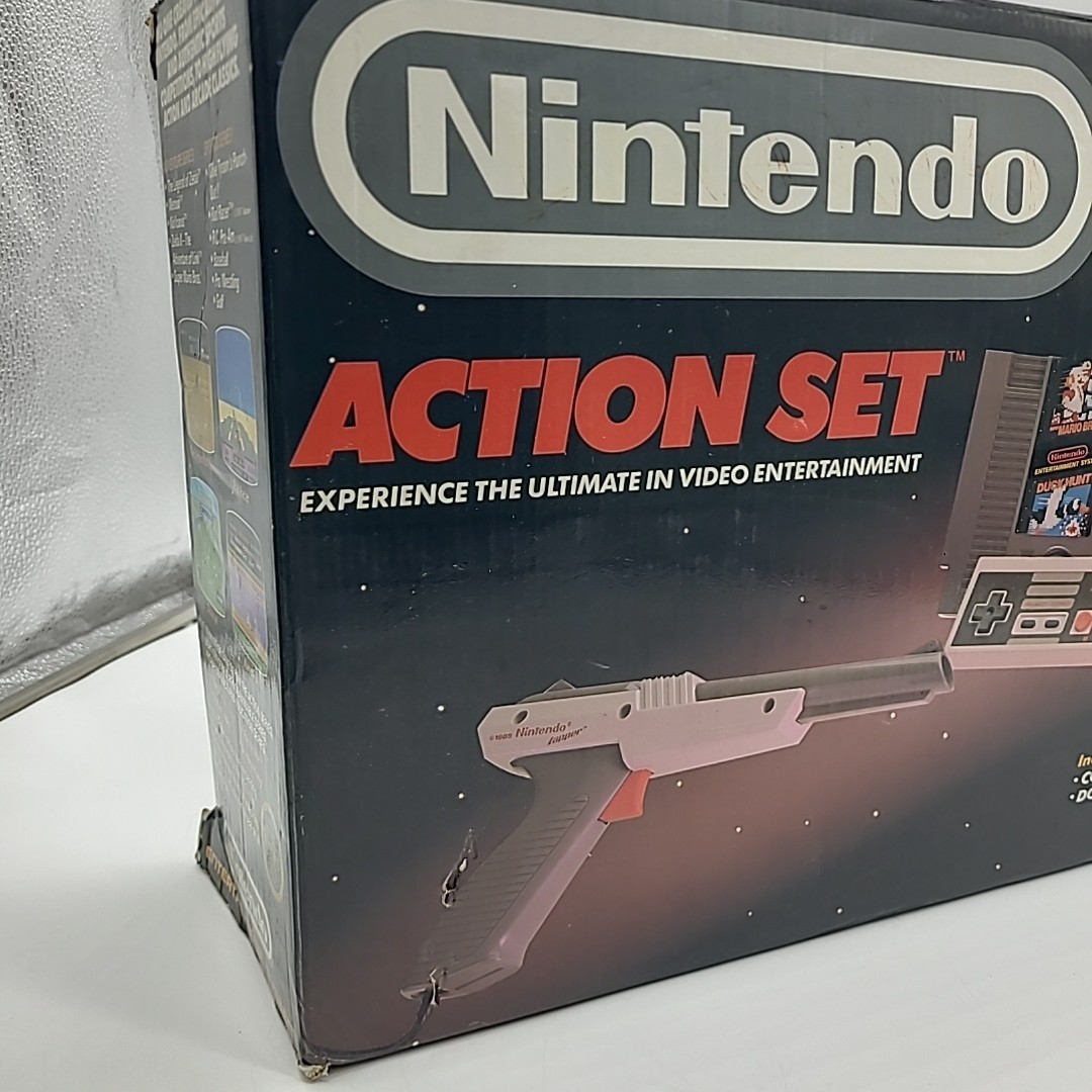 Nintendo NES Action Set Home Console With Box & Styrofoam No Paperwork Tested
