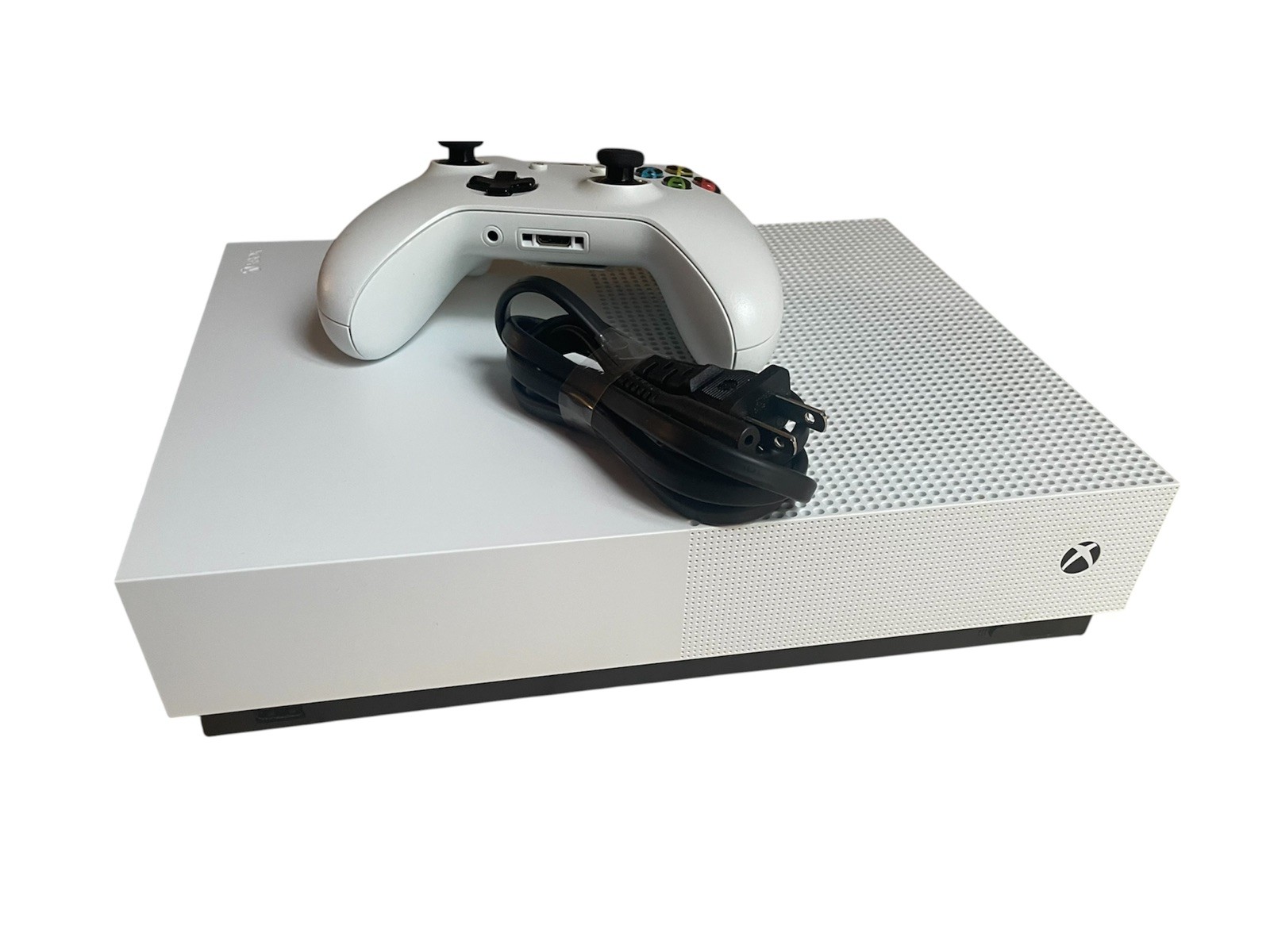 Microsoft Xbox Series S 1 TB – White w/ White Controller Open Box. ALL DIGITAL