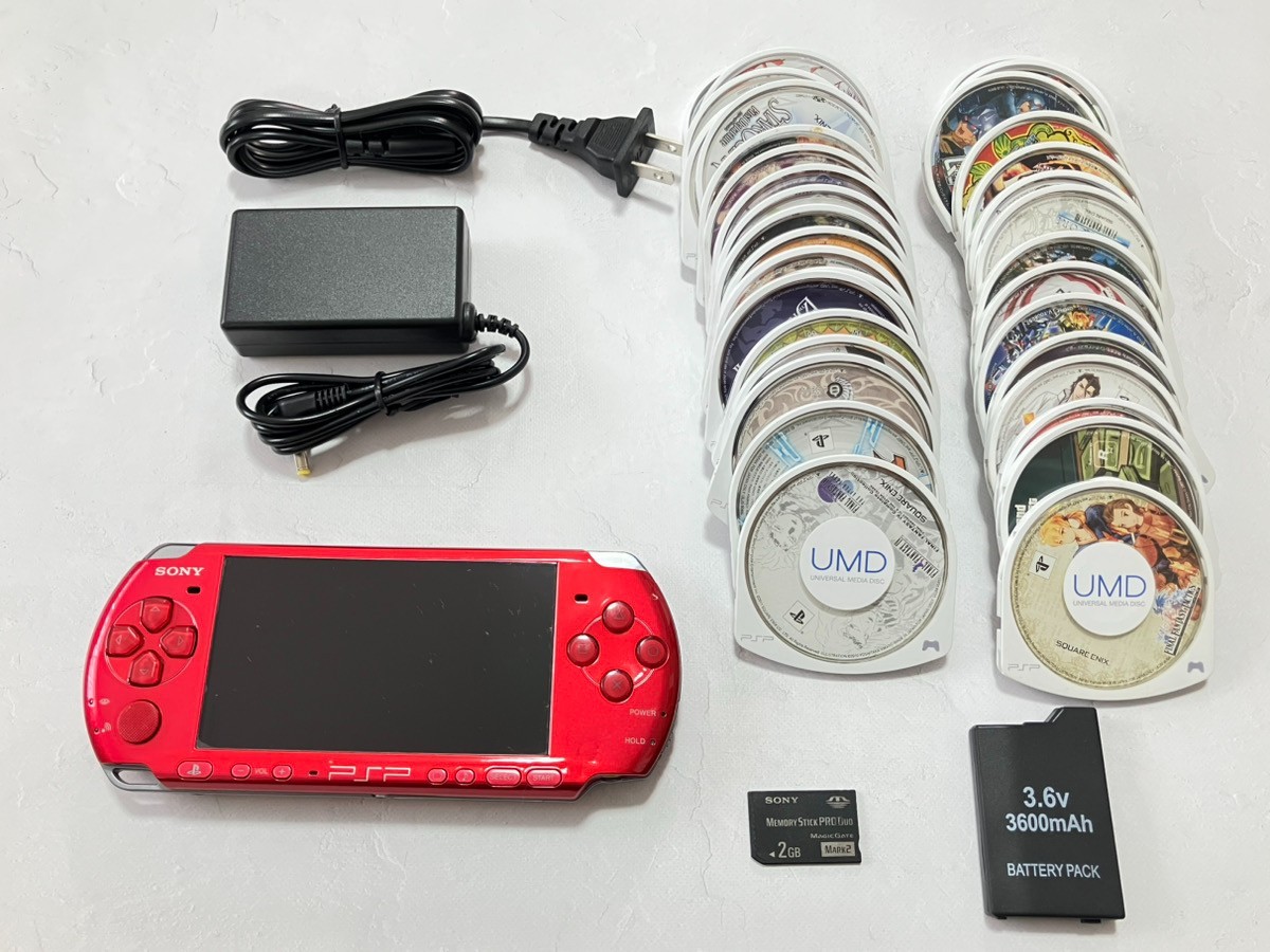 Sony PSP-3000 Console with battery＋charger＋memory stick＋random 3 games
