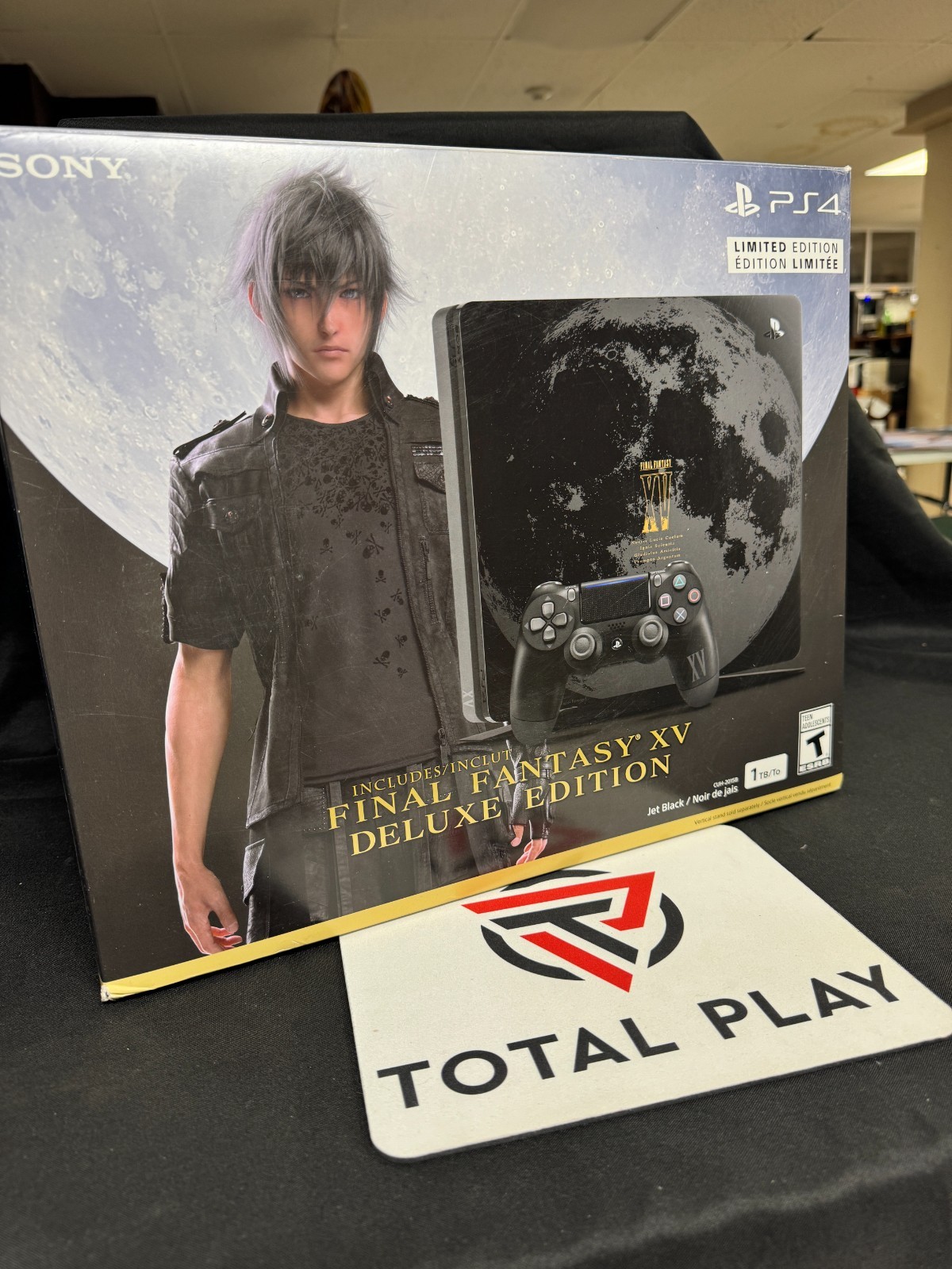 PS4 Final Fantasy XV Deluxe Edition 1TB Console. Complete console ((No Game))