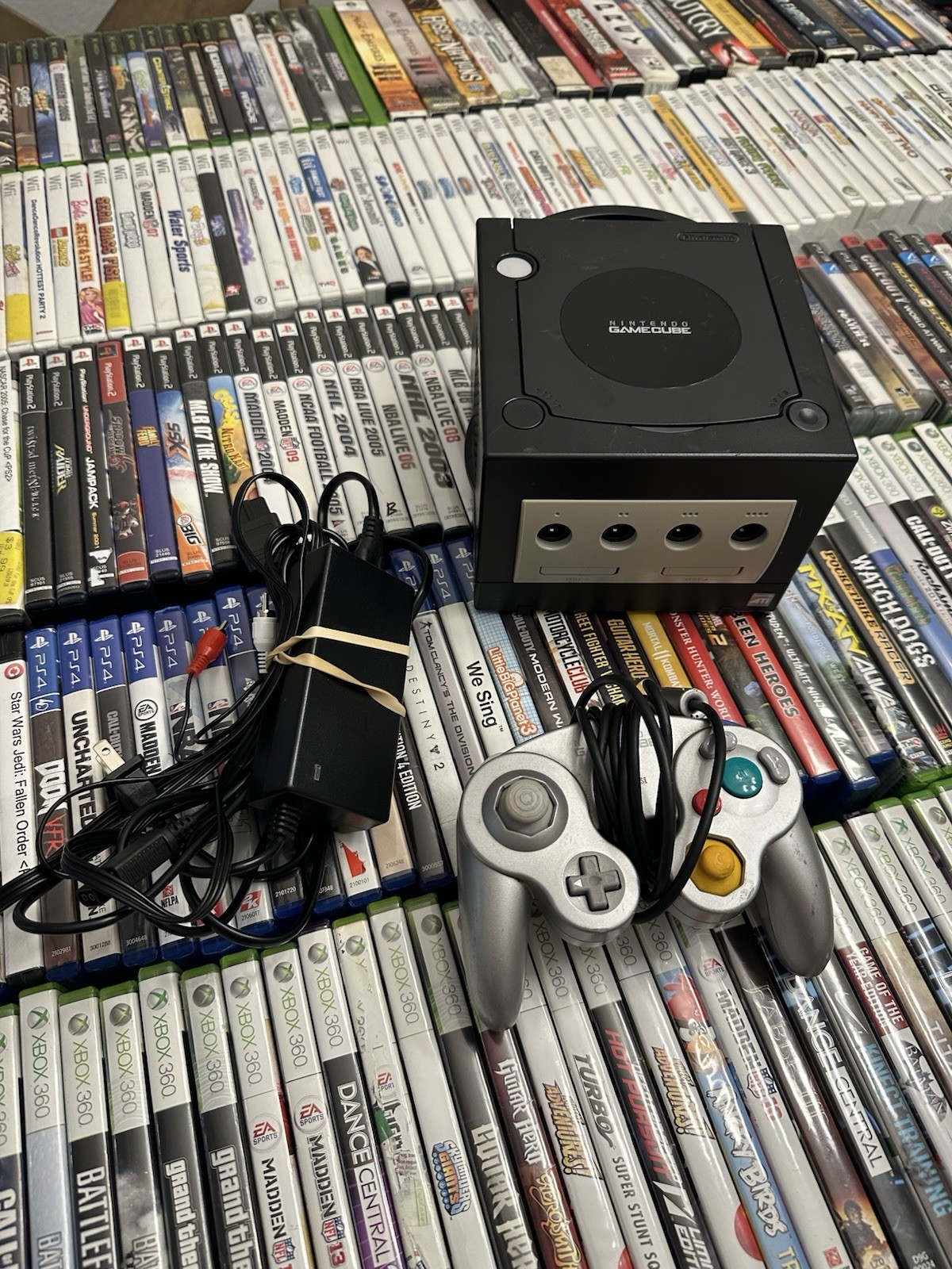 Nintendo Gamecube Black Console DOL-101 & Controller Silver