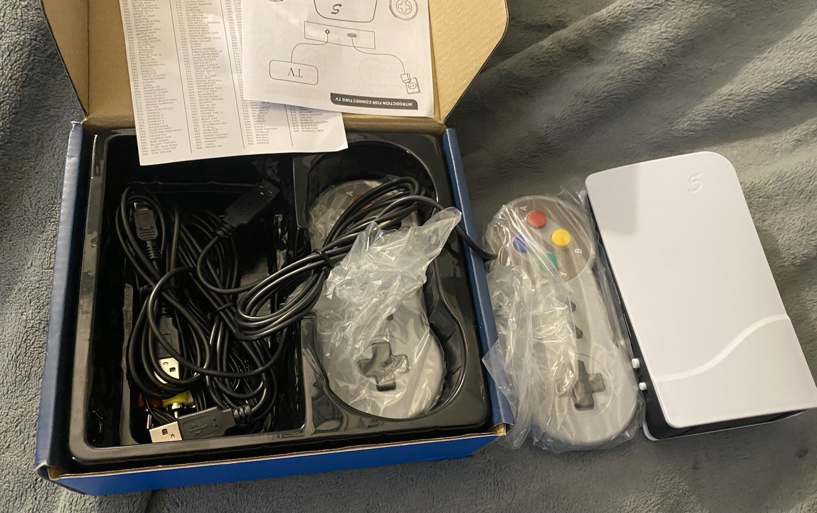 Retro Game Box 5 Console – 620 Built-In Classic Games – Complete in Box 🎮