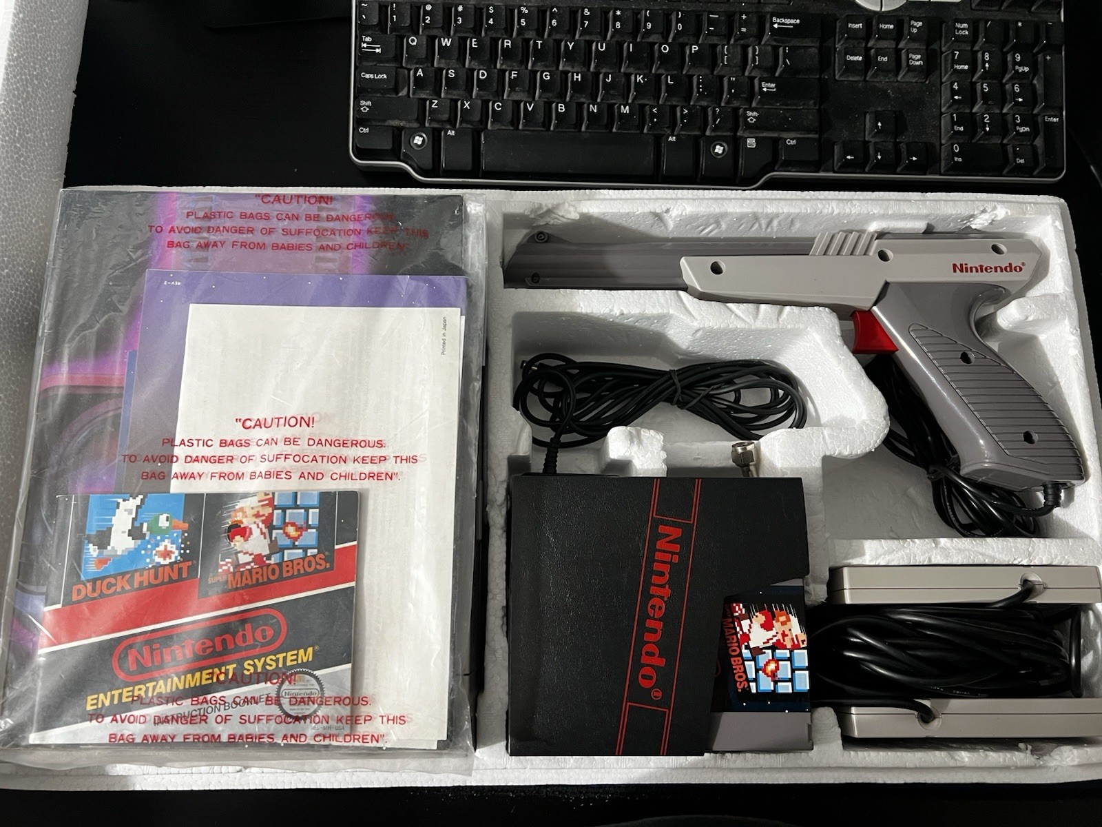 Nintendo NES Action Set video game console CIB, – Near Mint condition box