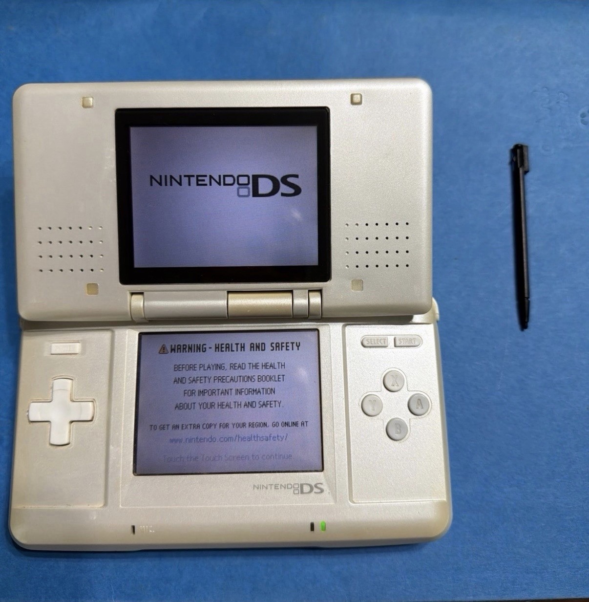 Nintendo DS Beige Handheld Console Dual Screen Touch Screen Headphone Jack