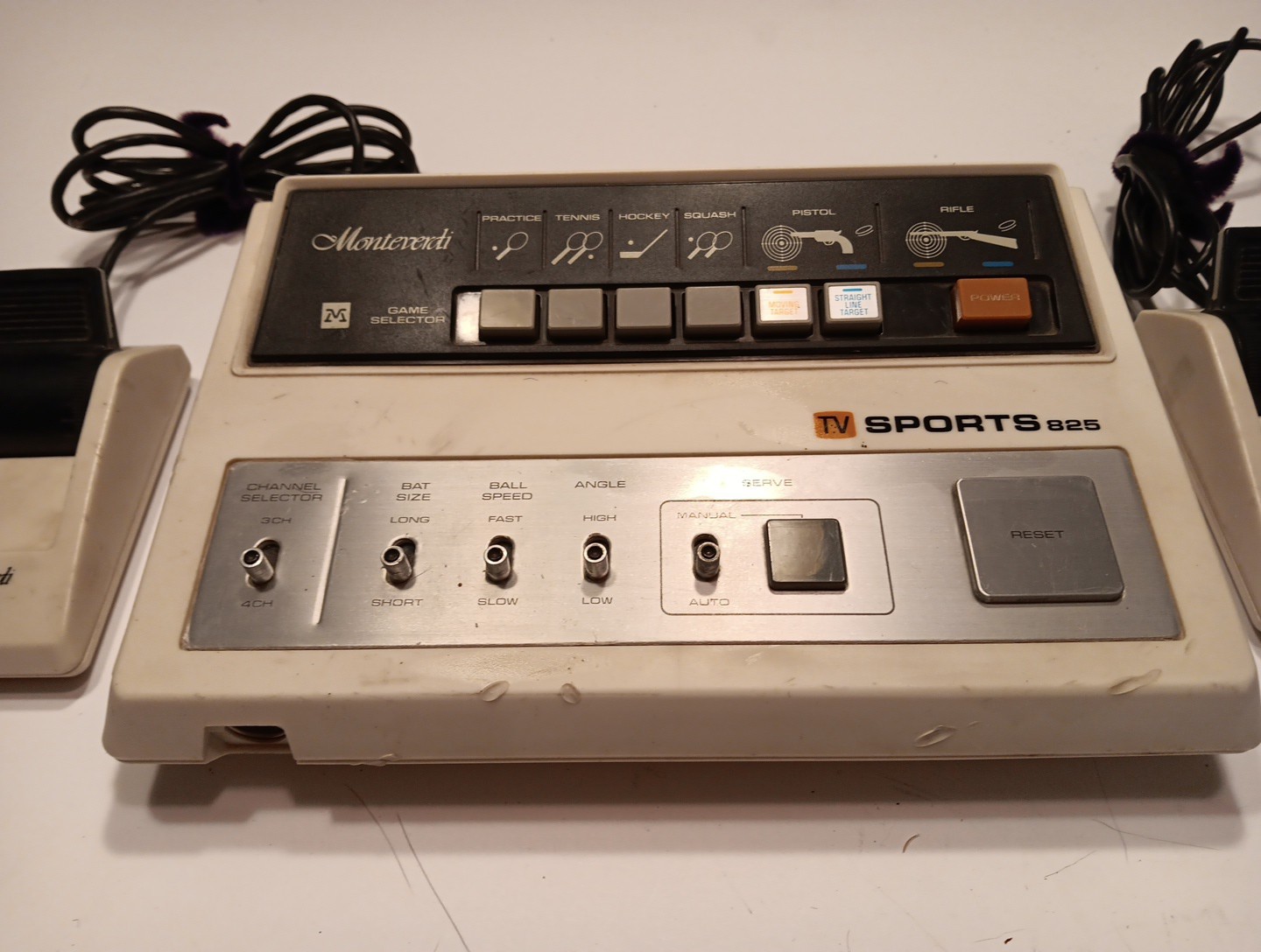 Vintage Lloyd’s, E802A Video Game Console And Controllers, Part/Repair