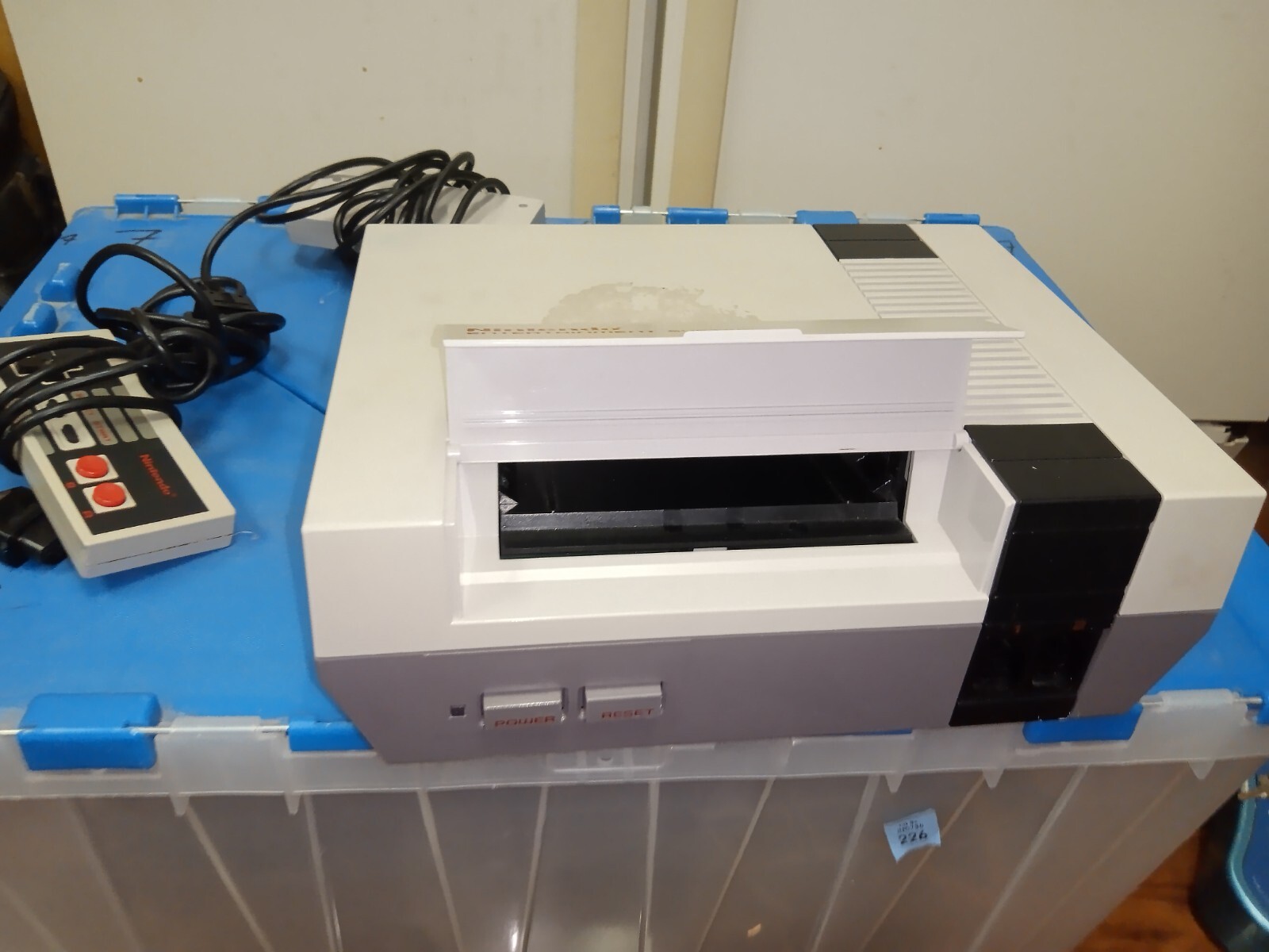 Nintendo NES Console – White/Gray. Comes With 2 Controllers- NO Cords- Works