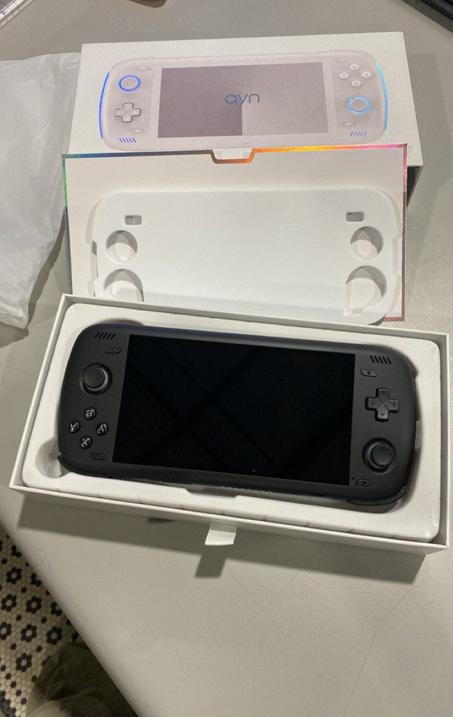 DEFECTIVE Ayn Odin 2 Handheld Retrogaming Console G3D