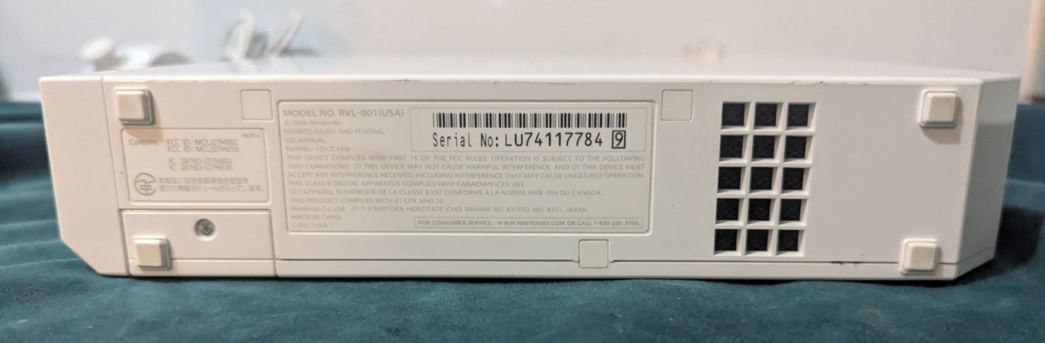 Nintendo Wii Gaming Console RVL-001 (USA) W/ One Wii Remote Controller