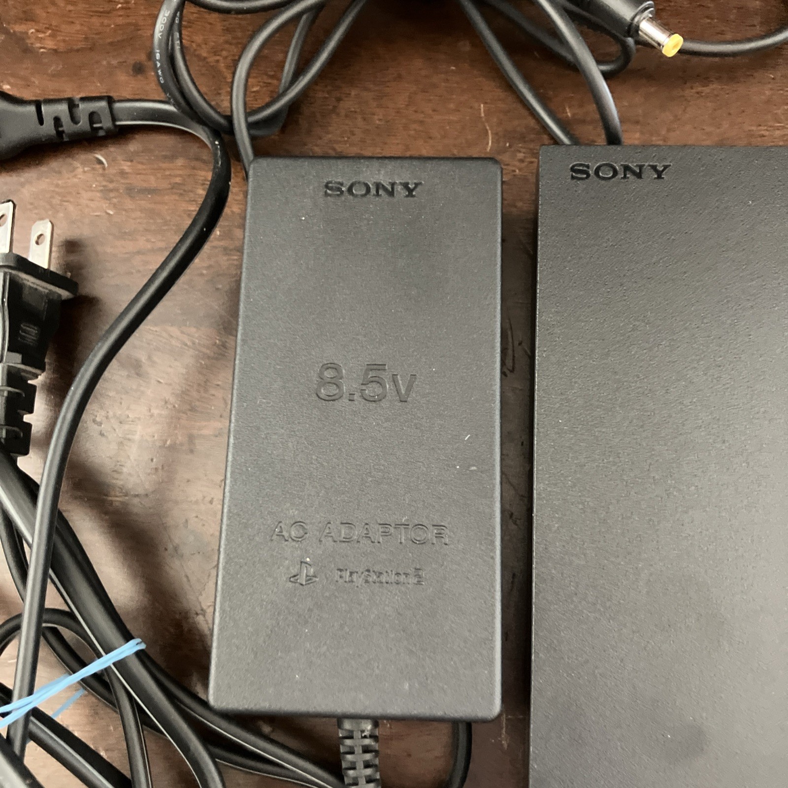Sony PlayStation 2- Slim Console- SCHP-75001- cables, memory card, AC Adapter
