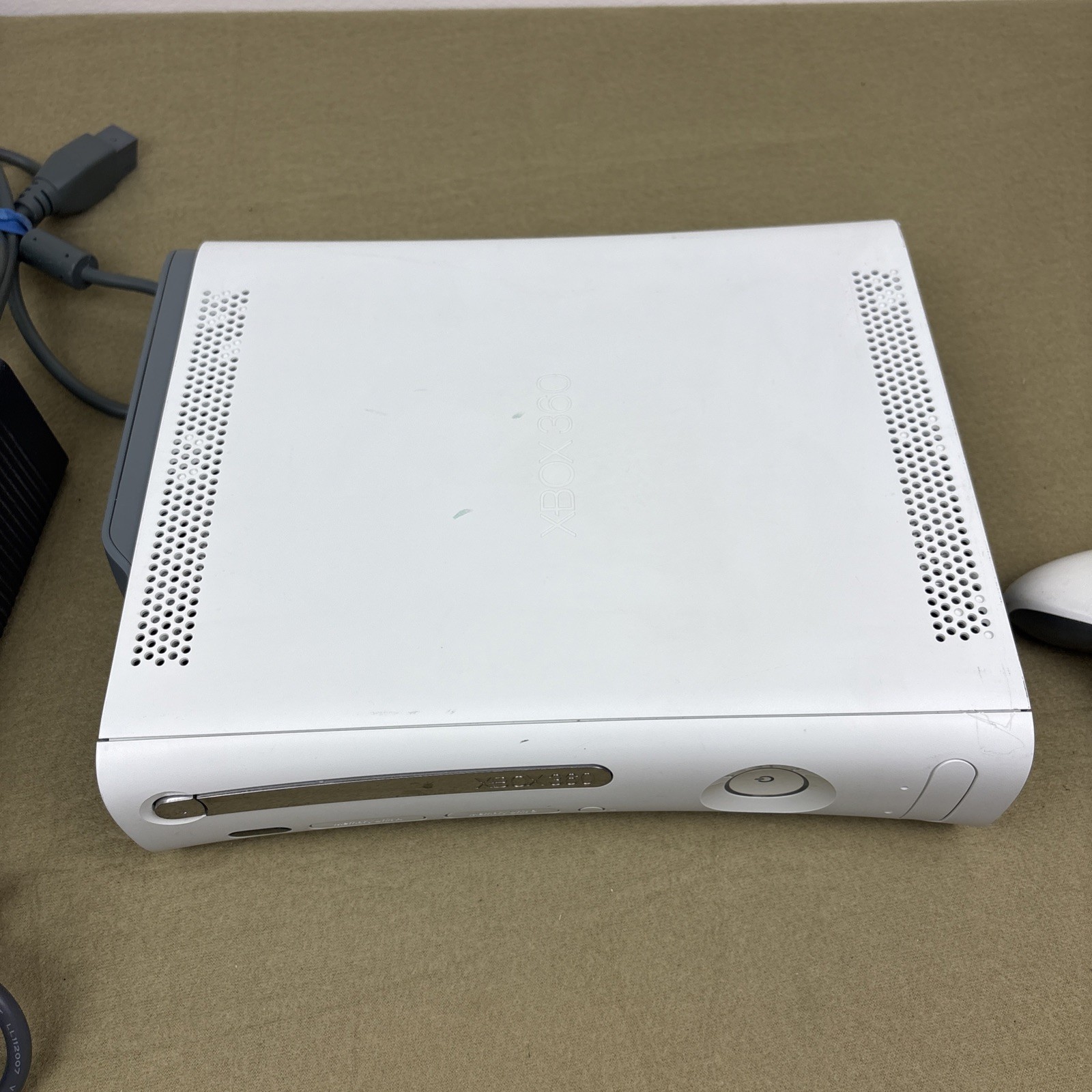 Microsoft Xbox 360 White 16GB Console Bundle Controller Tested Working