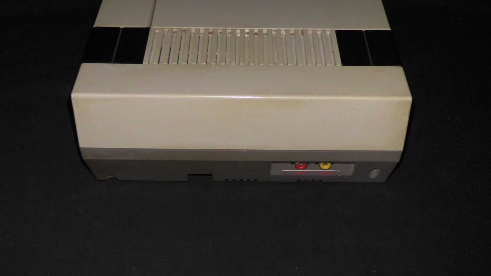 Low Serial Number N0179438 Nintendo Entertainment NES System Console Original