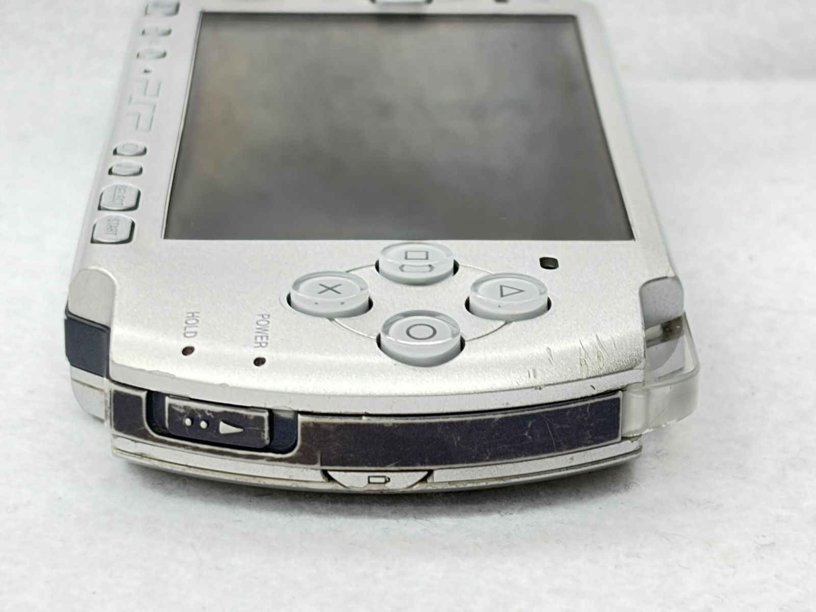 TESTED SONY PSP 3000 SILVER Console + Charger + battery + 3 game Region free 2GB