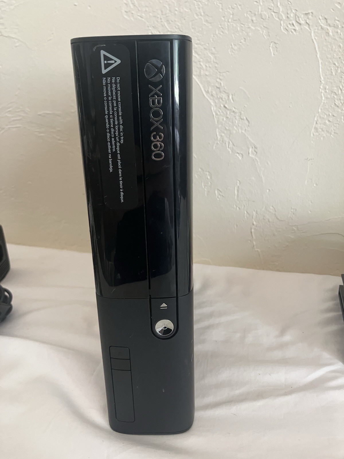 Microsoft Xbox 360 E 250GB Console #1538 W/ 5 Games, Controller, HDMI, Minecraft