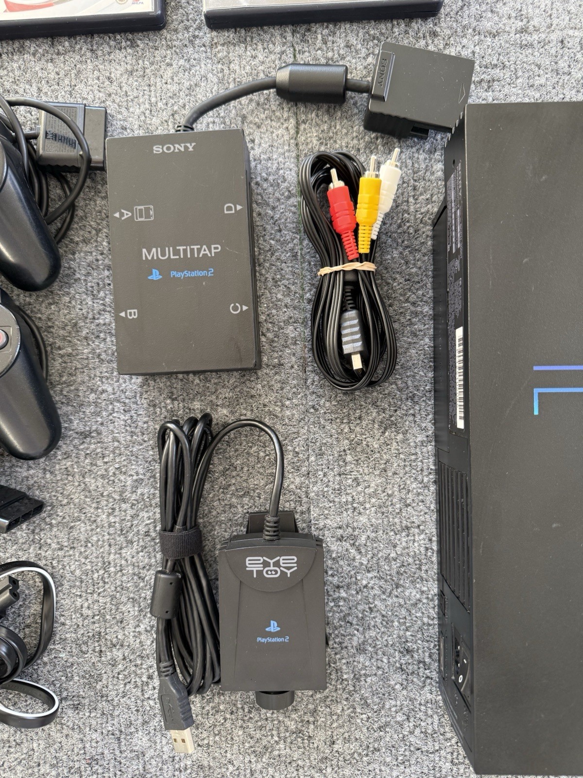 Sony PlayStation 2 PS2 Fat SCPH-30001 Bundle 2 Controllers Multitap EyeToy