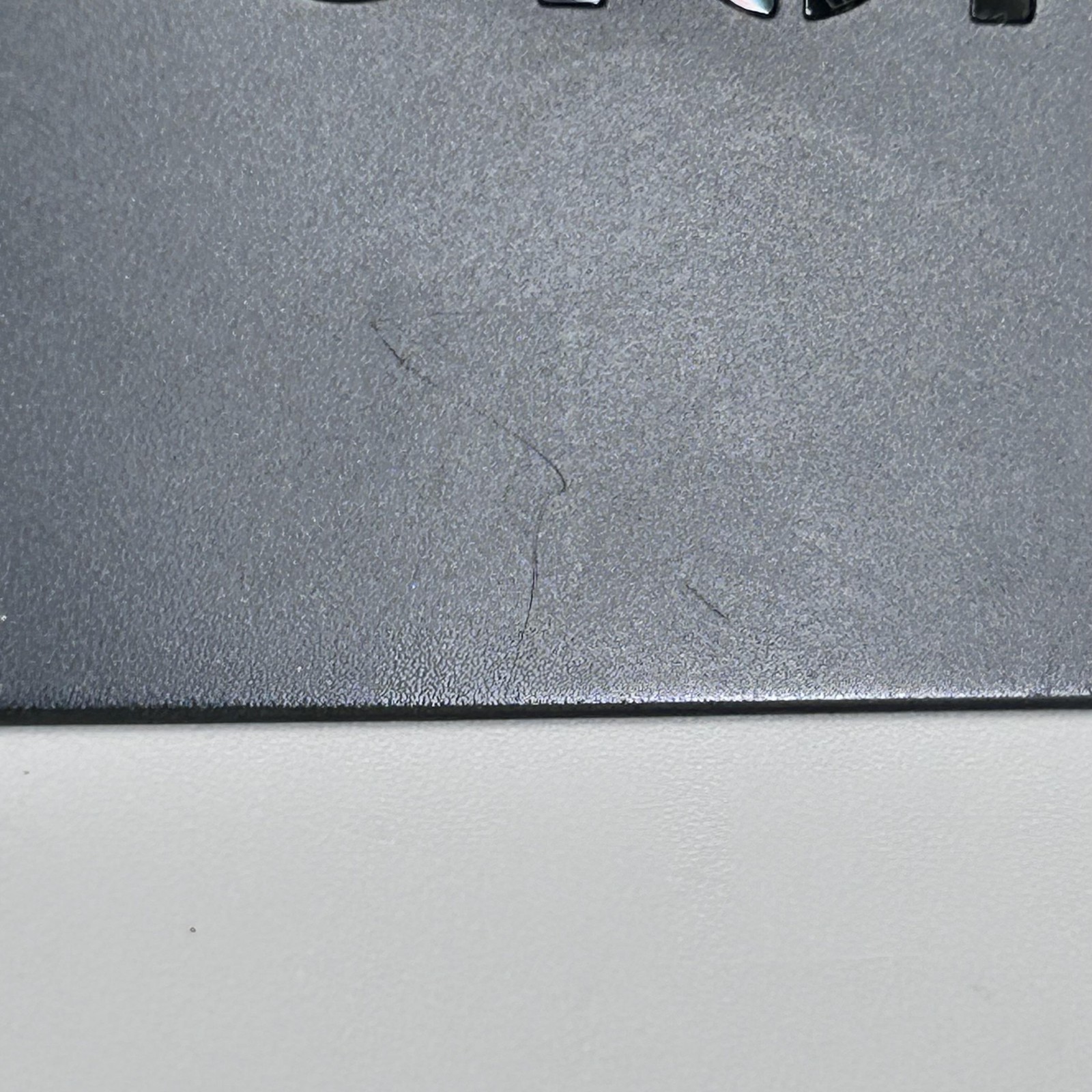 Lenovo Legion Go AMD Ryzen Z1 Extreme 16GB 1TB w/ Charger – Good w/ White Spots