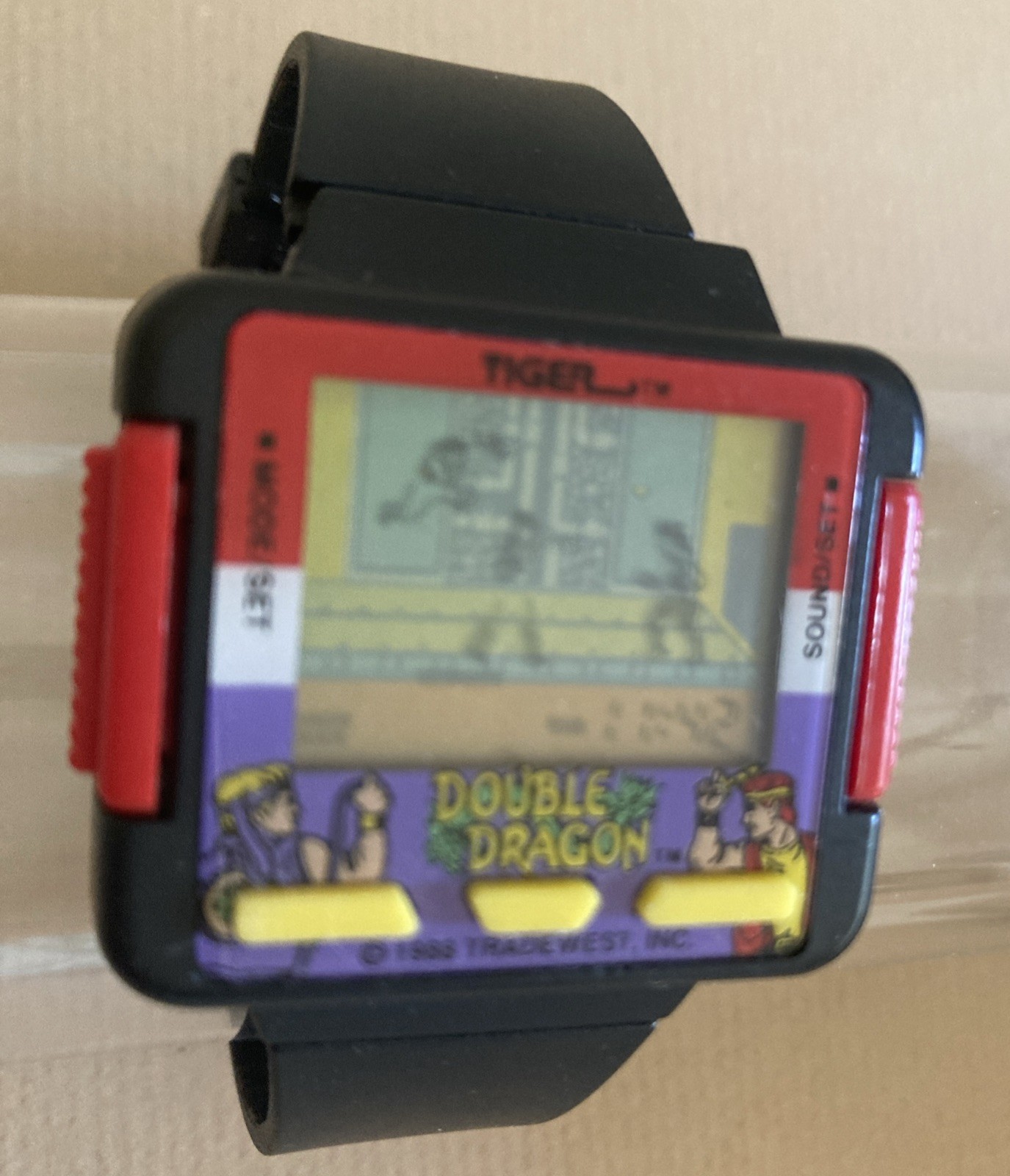 Vintage Double Dragon Tiger Electronics LCD Video Game Watch. 1990. Excellent !