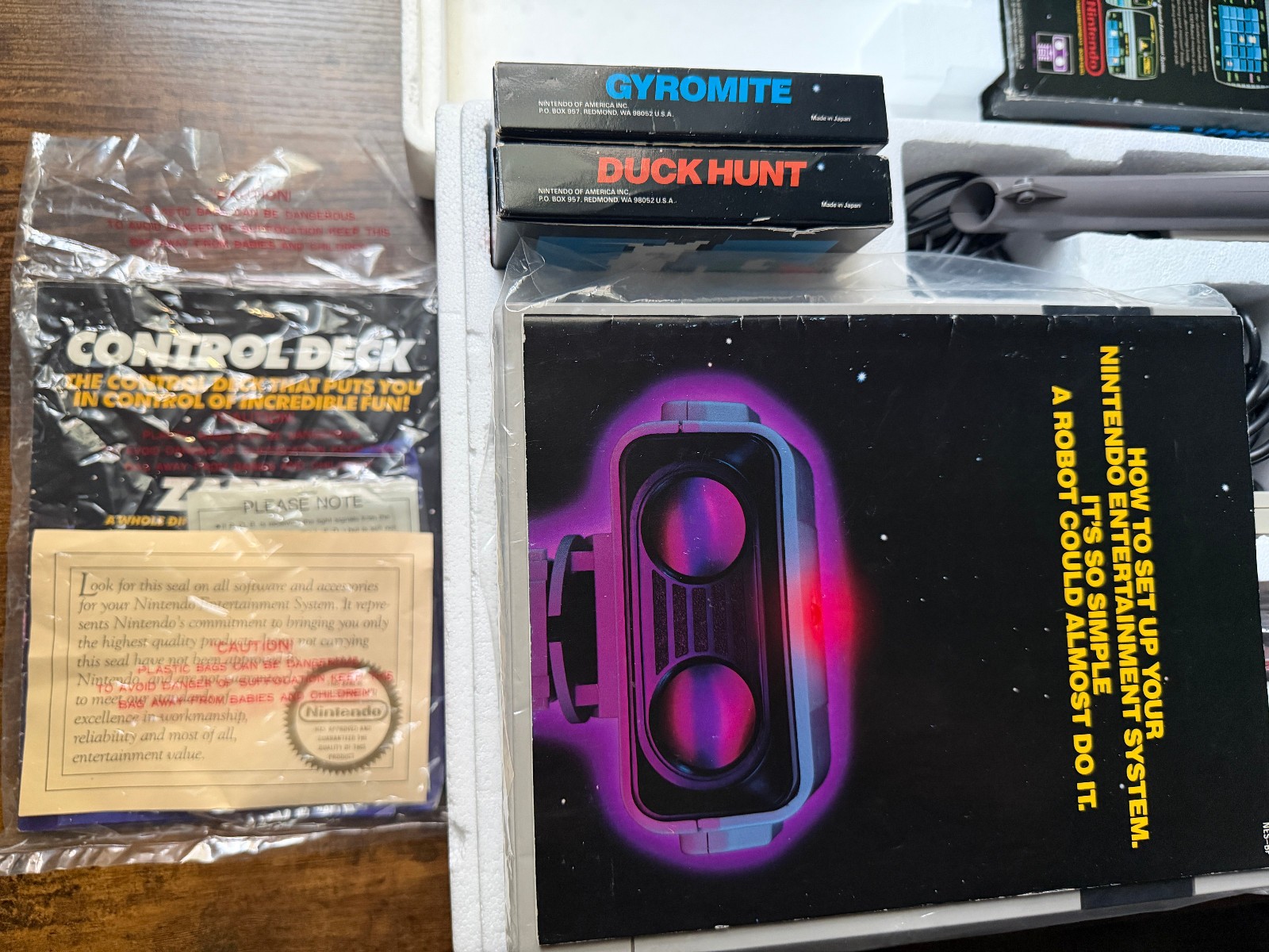 Stack-Up/Gyromite/Duck Hunt Nintendo NES complete box rob post-Deluxe Set system