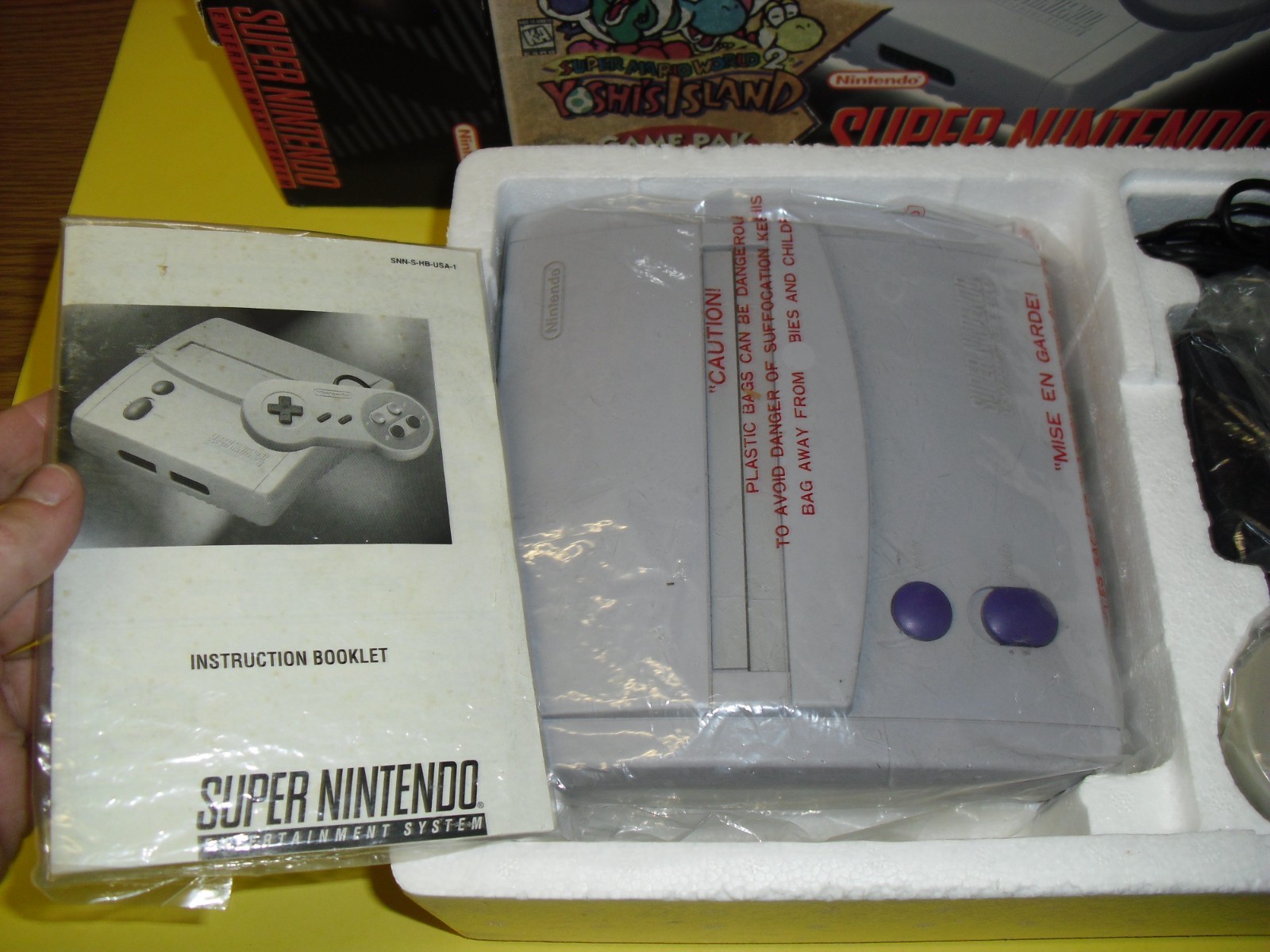Super NES Control Deck Yoshi’s Island system complete in box w/o game! SNES